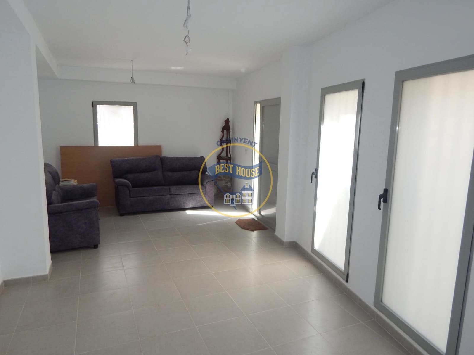 5 soveværelse Lejlighed til salg i Albaida med garage - € 130.000 (Ref: 9068952)