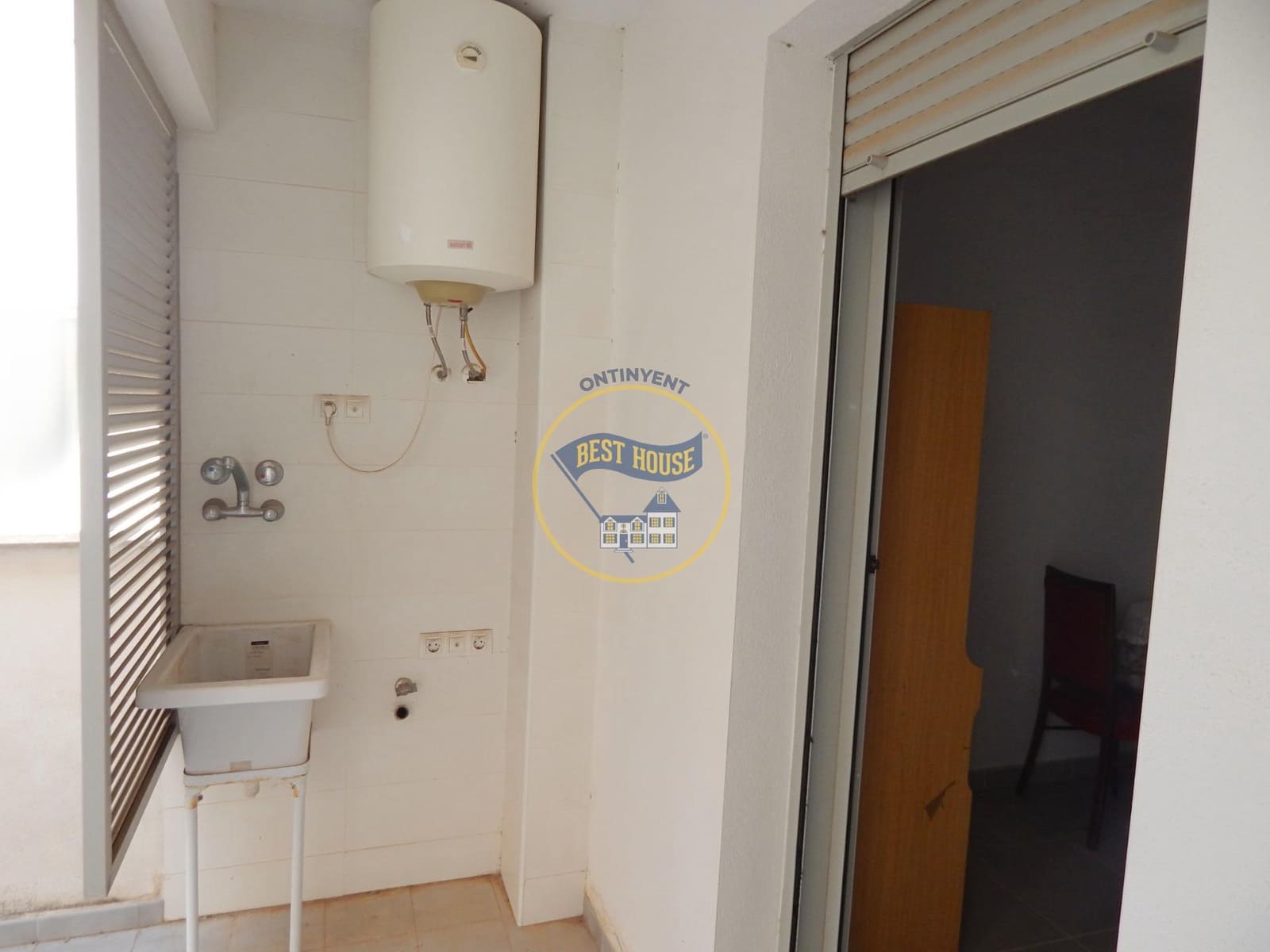 5 soveværelse Lejlighed til salg i Albaida med garage - € 130.000 (Ref: 9068952)