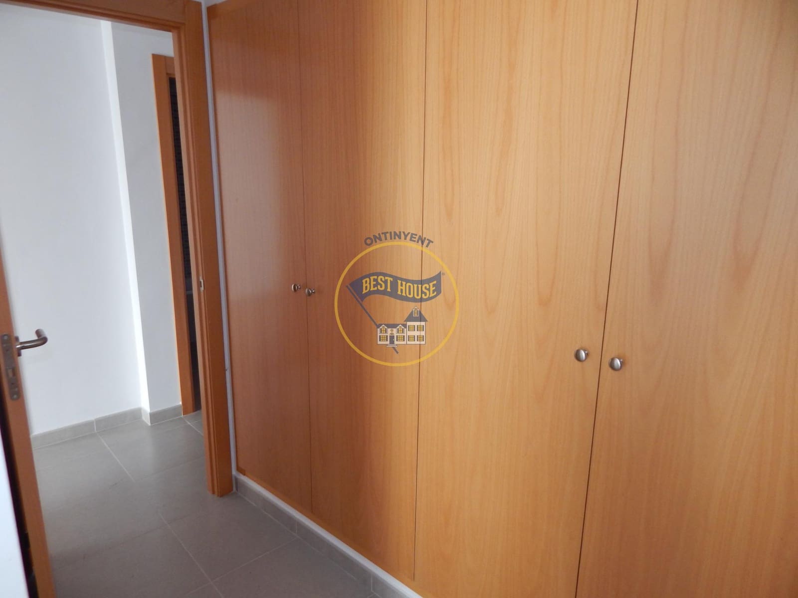 5 soveværelse Lejlighed til salg i Albaida med garage - € 130.000 (Ref: 9068952)