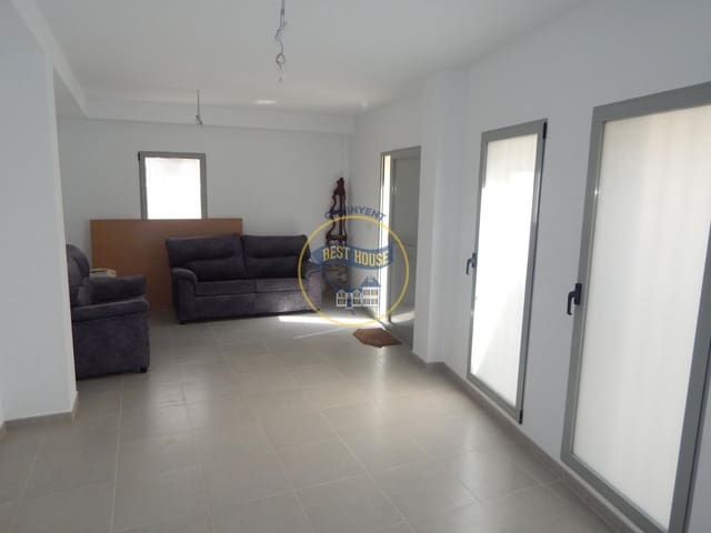 5 soveværelse Lejlighed til salg i Albaida med garage - € 130.000 (Ref: 9068952)