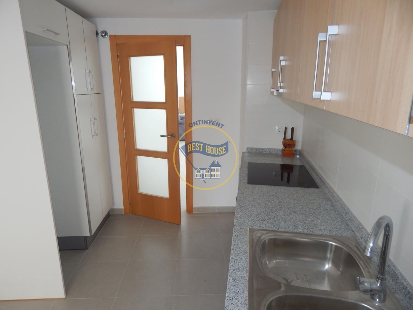 5 soveværelse Lejlighed til salg i Albaida med garage - € 130.000 (Ref: 9068952)