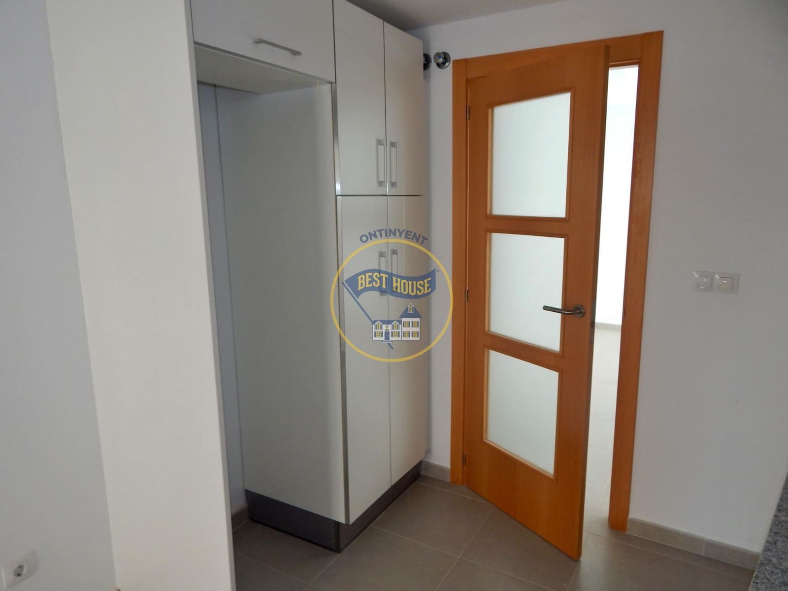 5 soveværelse Lejlighed til salg i Albaida med garage - € 130.000 (Ref: 9068952)