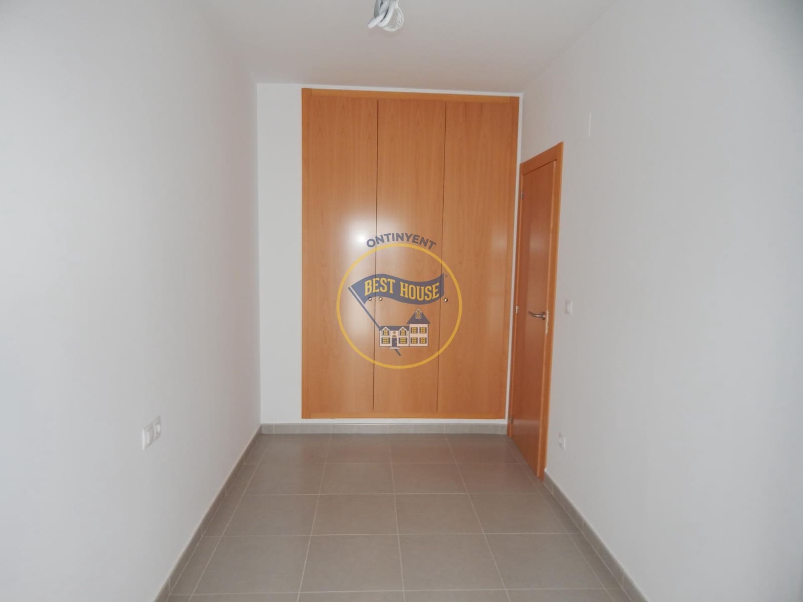 5 soveværelse Lejlighed til salg i Albaida med garage - € 130.000 (Ref: 9068952)