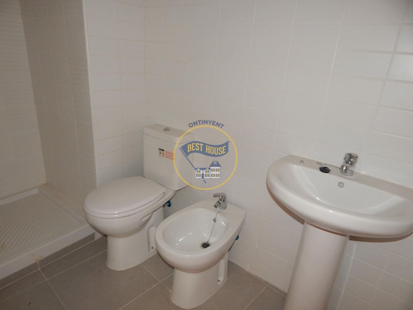 5 soveværelse Lejlighed til salg i Albaida med garage - € 130.000 (Ref: 9068952)