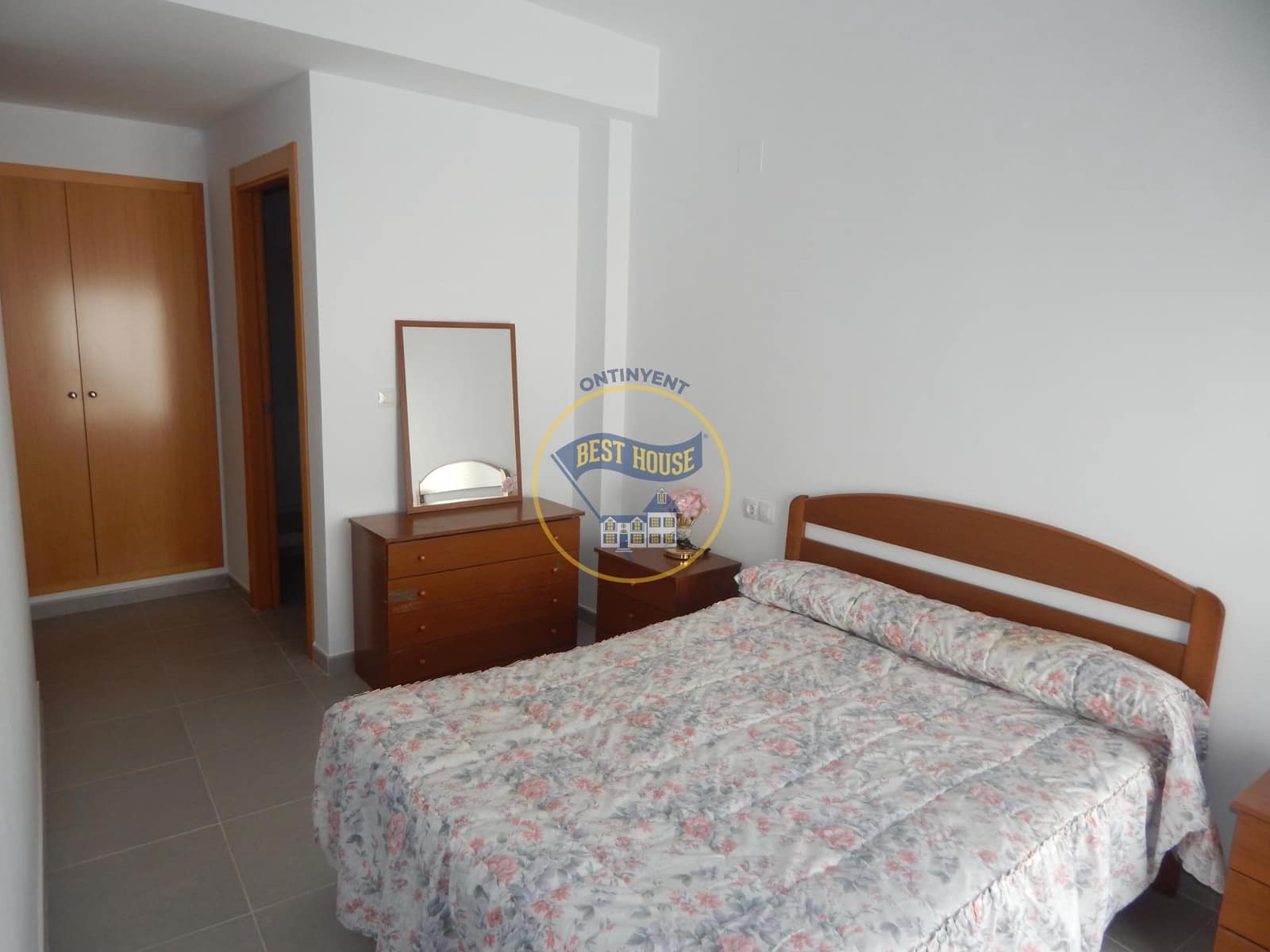 5 soveværelse Lejlighed til salg i Albaida med garage - € 130.000 (Ref: 9068952)