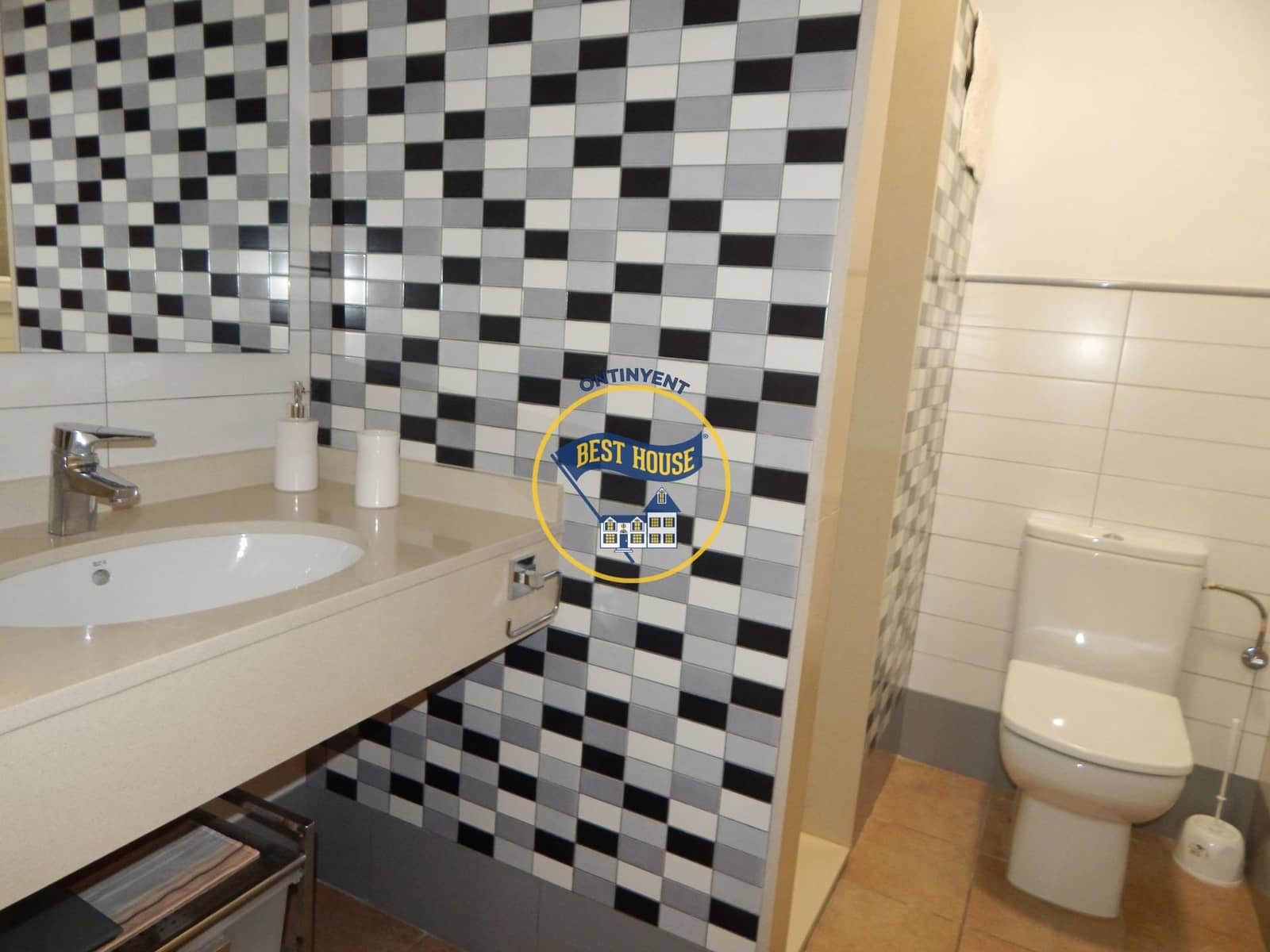 3 sypialnia Willa na sprzedaż w Ontinyent - 370 000 € (Ref: 9073559)