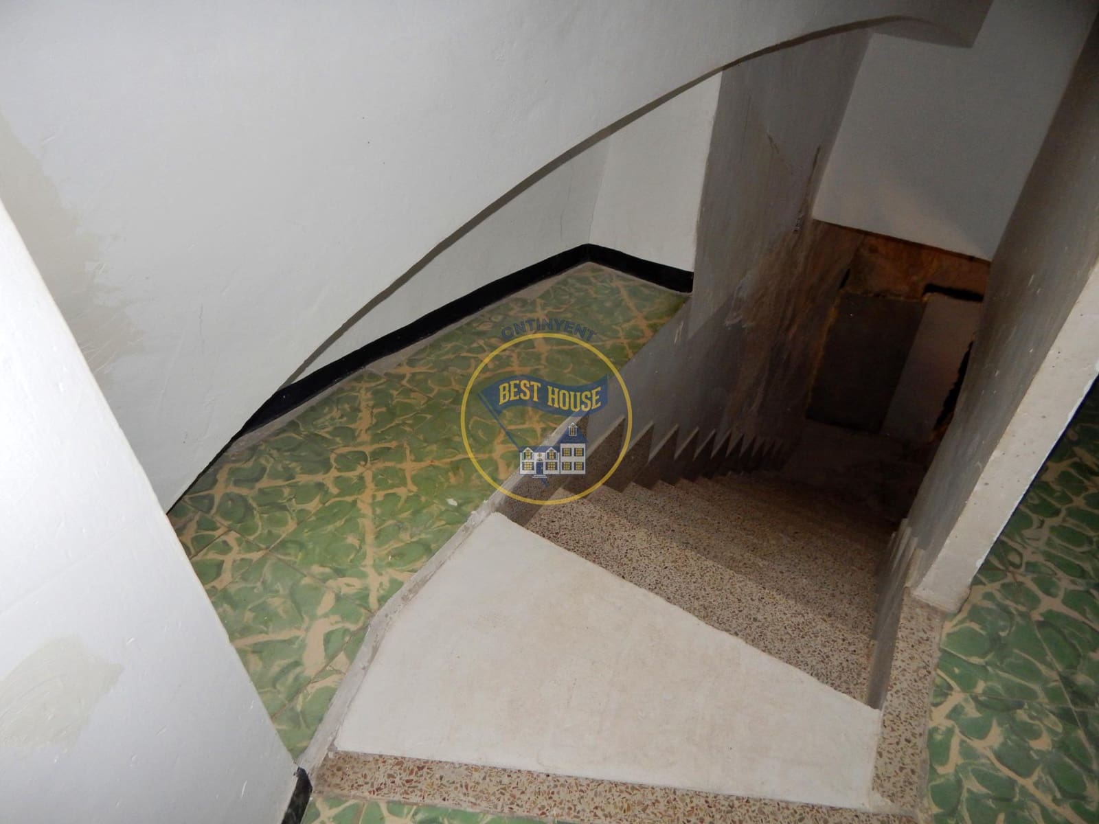 4 bedroom Townhouse for sale in Albaida - € 89,900 (Ref: 9081712)