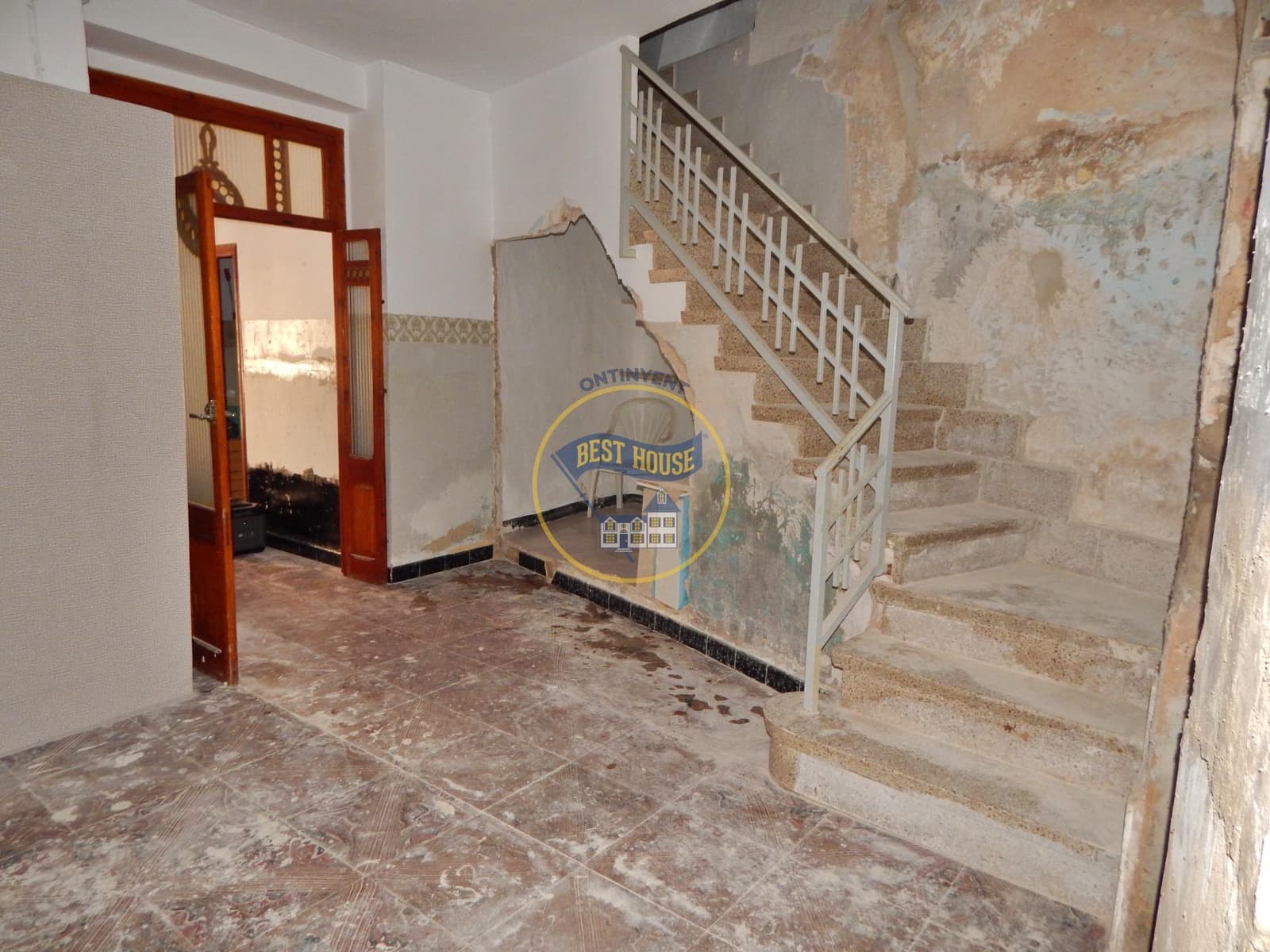 4 bedroom Townhouse for sale in Albaida - € 89,900 (Ref: 9081712)