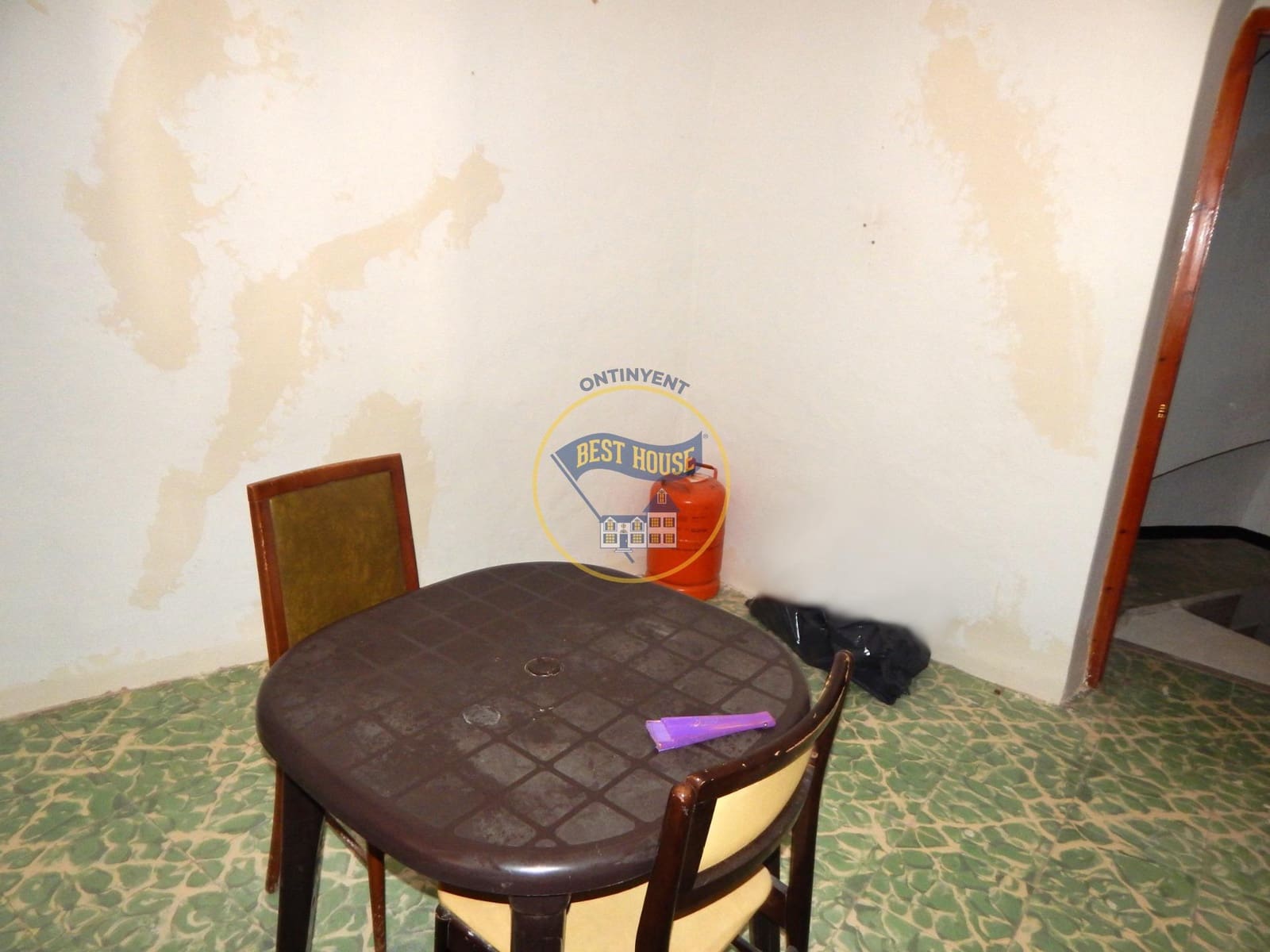 4 bedroom Townhouse for sale in Albaida - € 89,900 (Ref: 9081712)