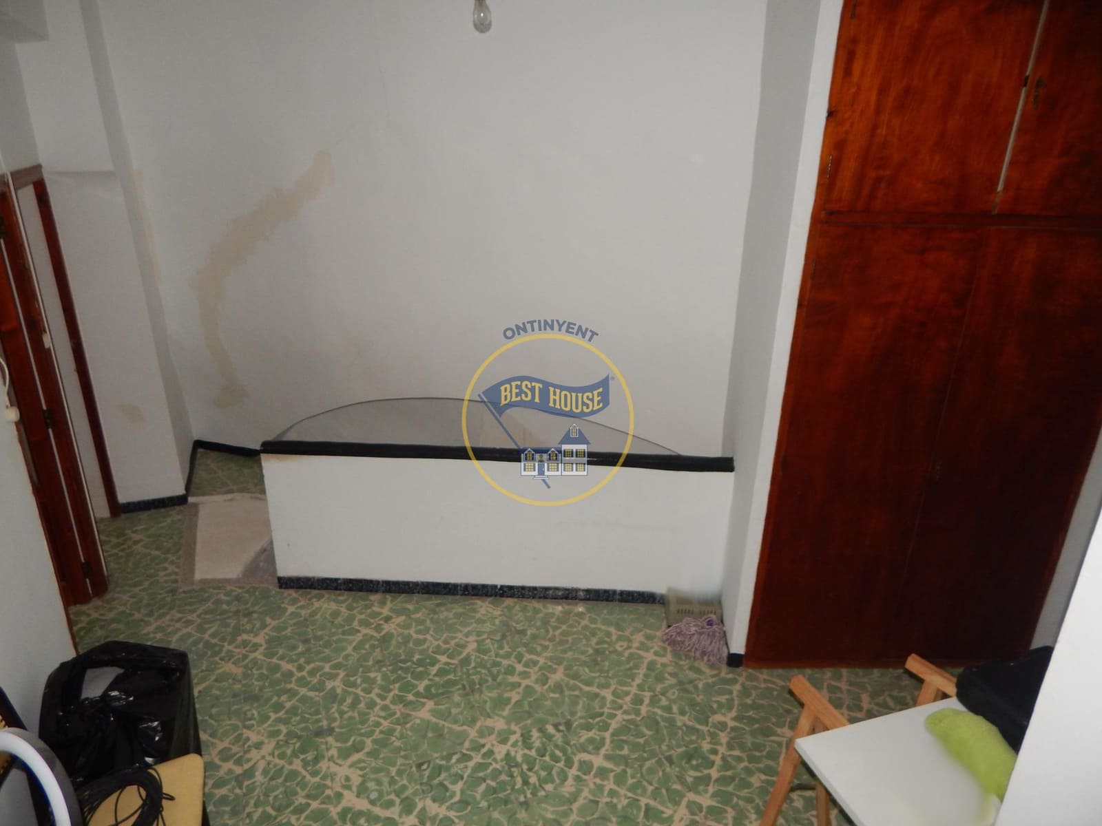 4 bedroom Townhouse for sale in Albaida - € 89,900 (Ref: 9081712)