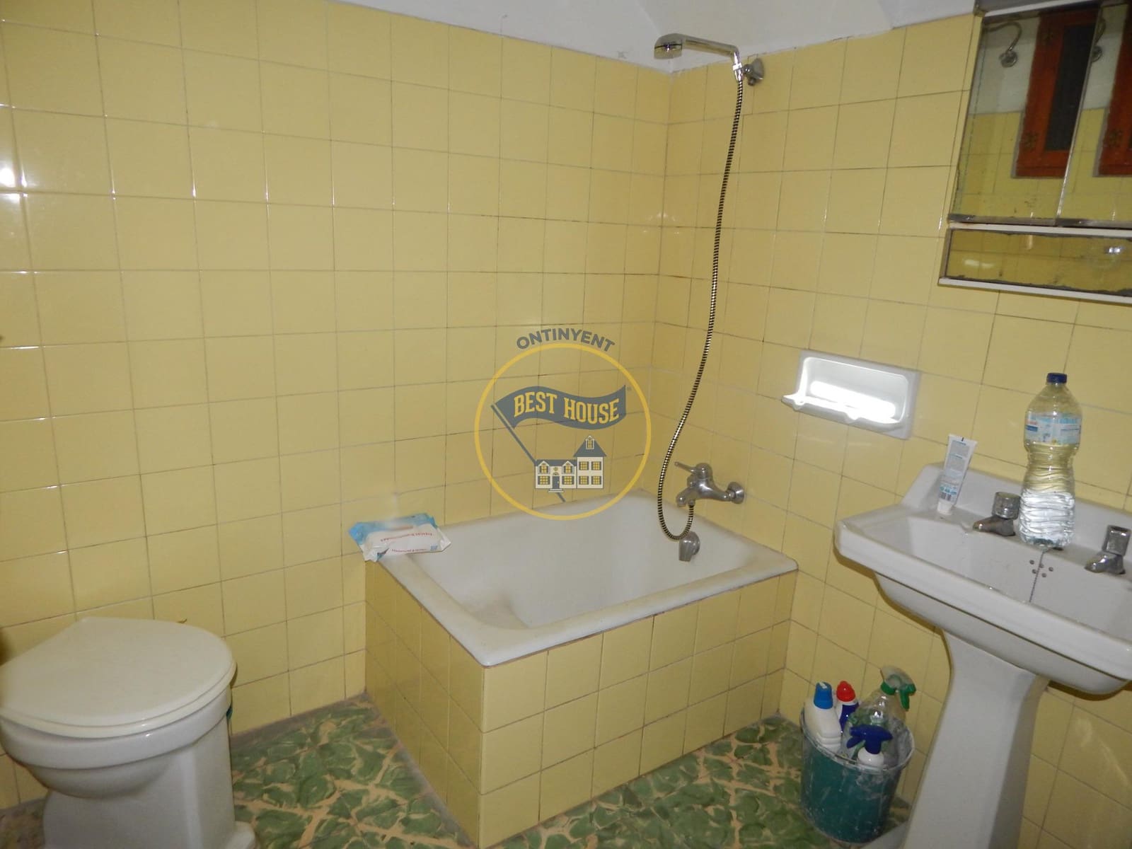 4 bedroom Townhouse for sale in Albaida - € 89,900 (Ref: 9081712)