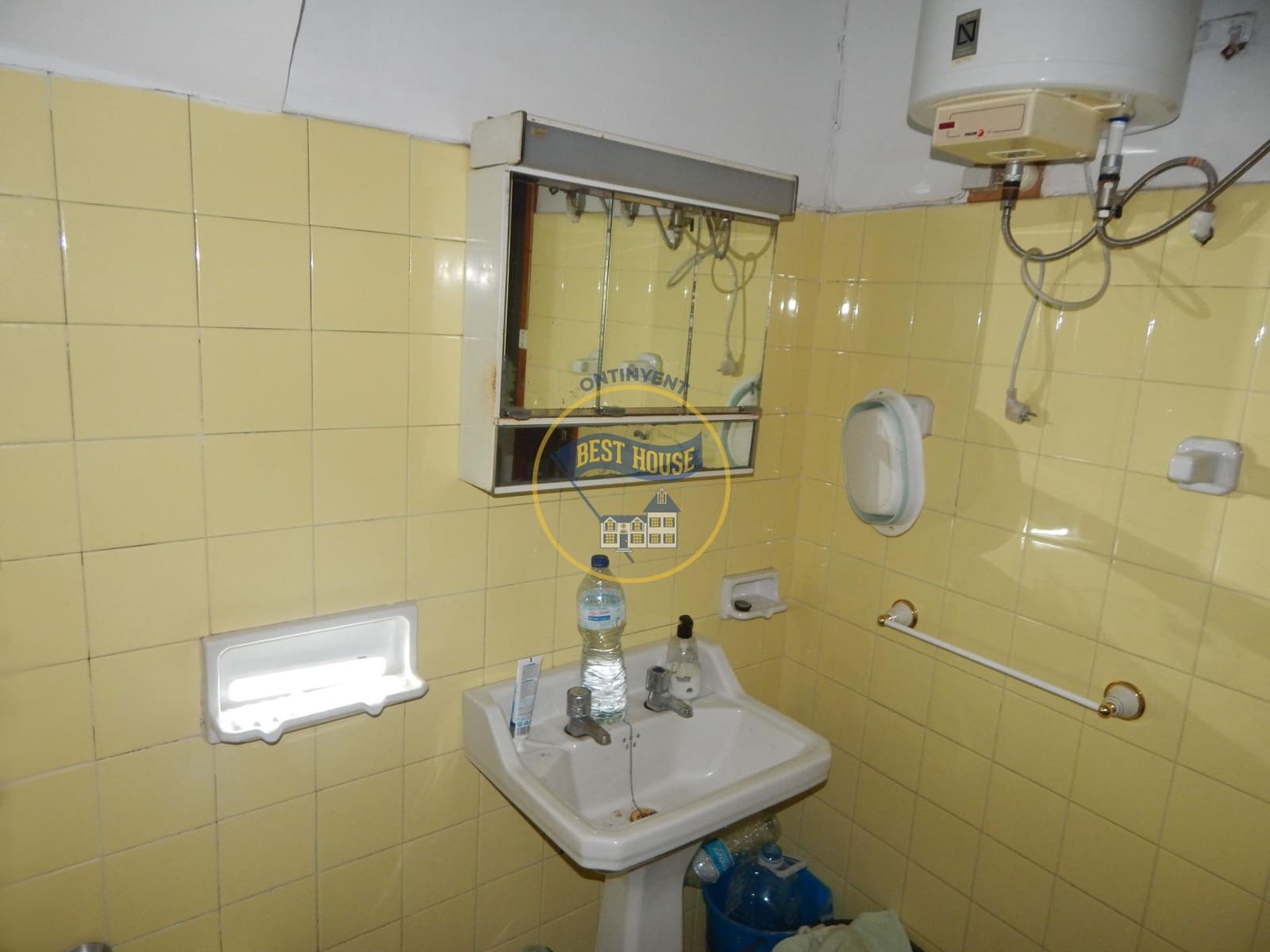 4 bedroom Townhouse for sale in Albaida - € 89,900 (Ref: 9081712)