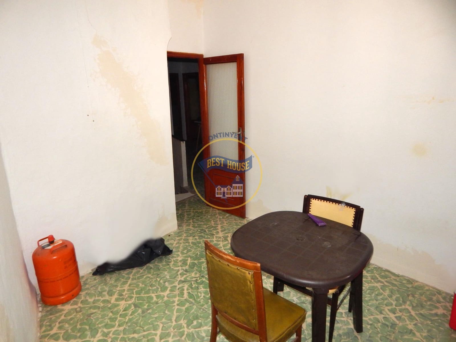 4 bedroom Townhouse for sale in Albaida - € 89,900 (Ref: 9081712)