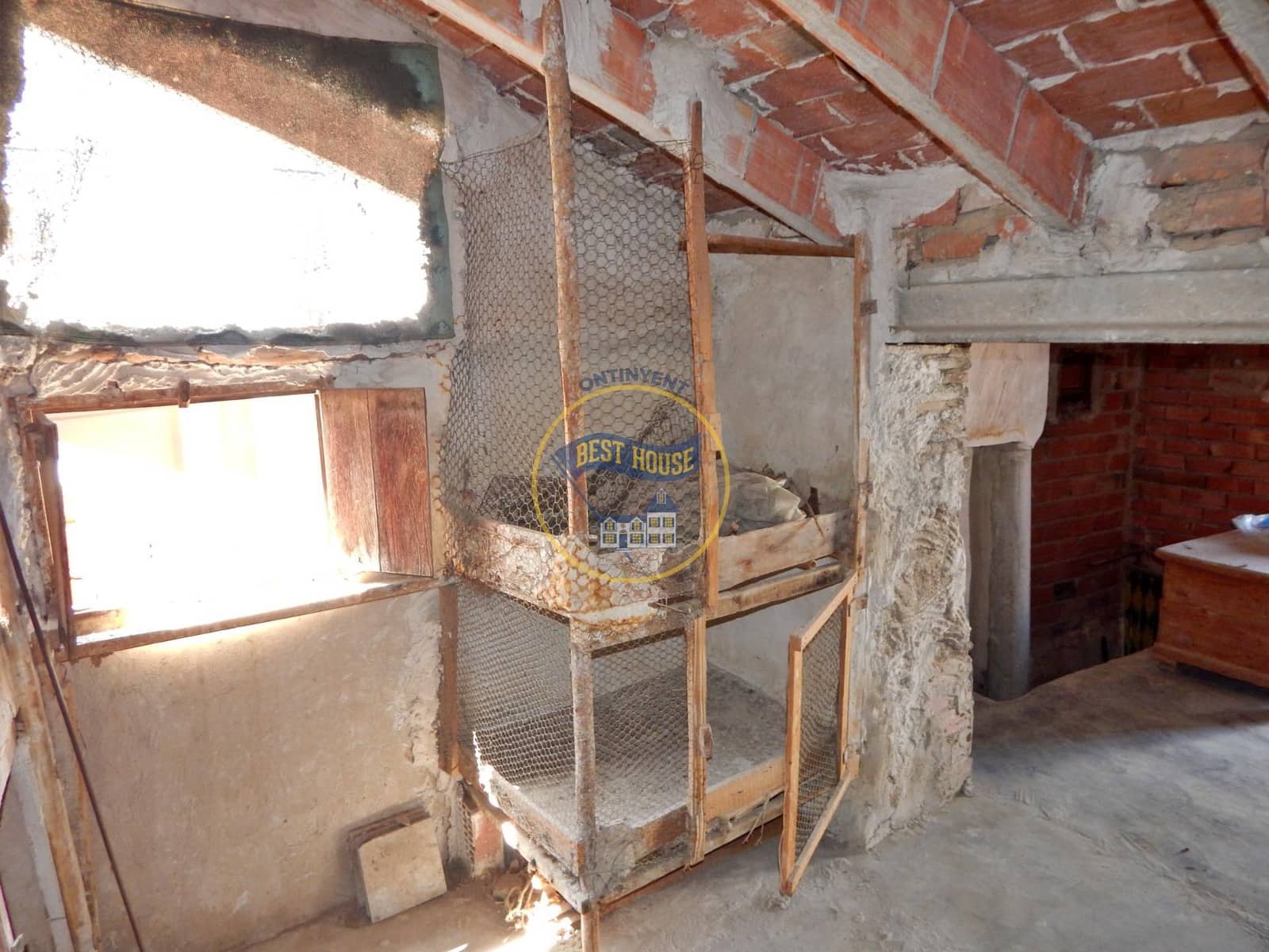 4 bedroom Townhouse for sale in Albaida - € 89,900 (Ref: 9081712)