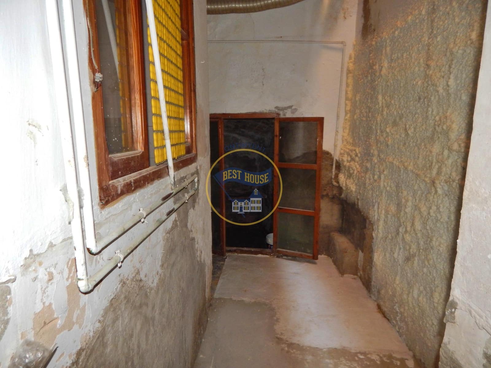 4 bedroom Townhouse for sale in Albaida - € 89,900 (Ref: 9081712)