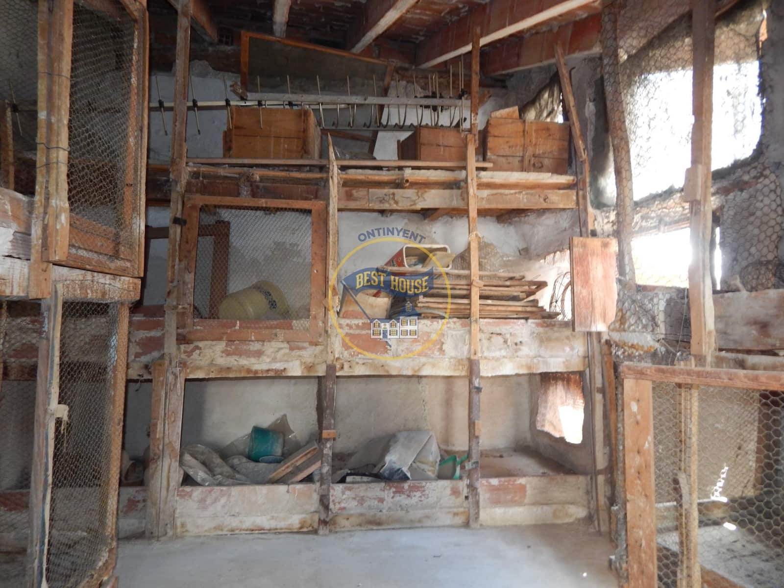 4 bedroom Townhouse for sale in Albaida - € 89,900 (Ref: 9081712)