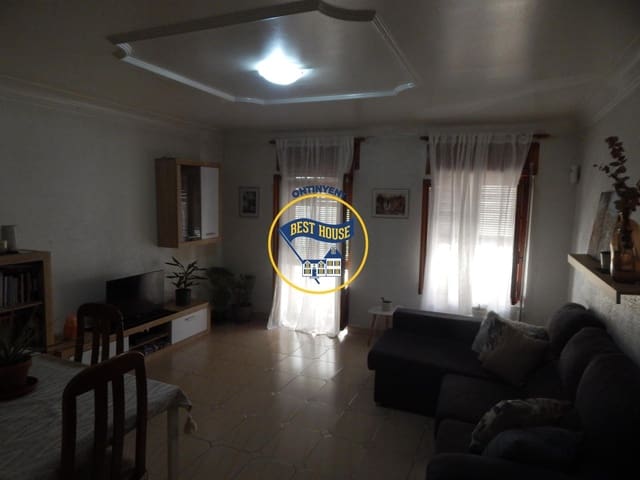 3 bedroom Townhouse for sale in Ontinyent with garage - € 65,000 (Ref: 9128513)
