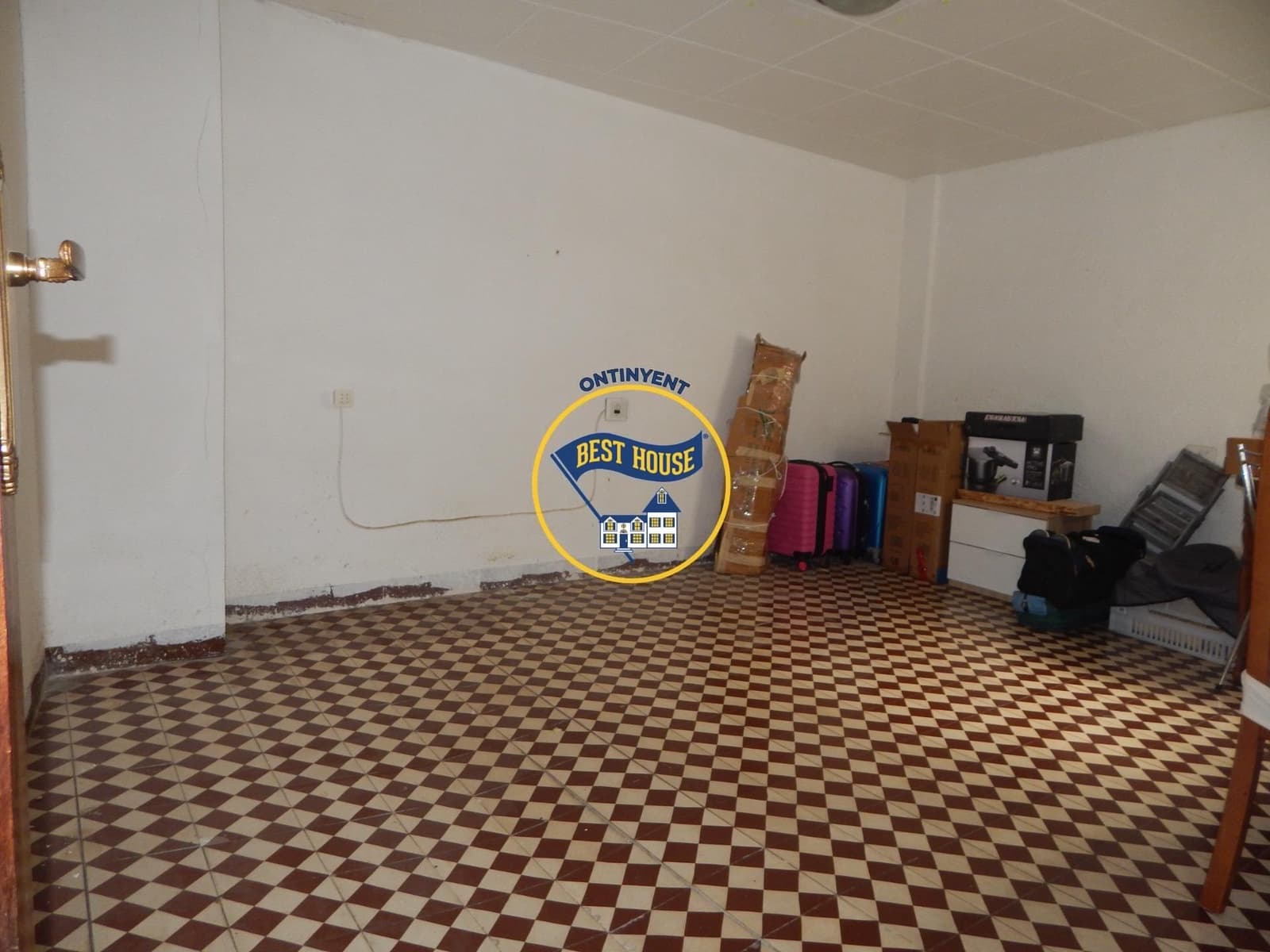 3 soveværelse Byhus til salg i Ontinyent med garage - € 65.000 (Ref: 9128513)