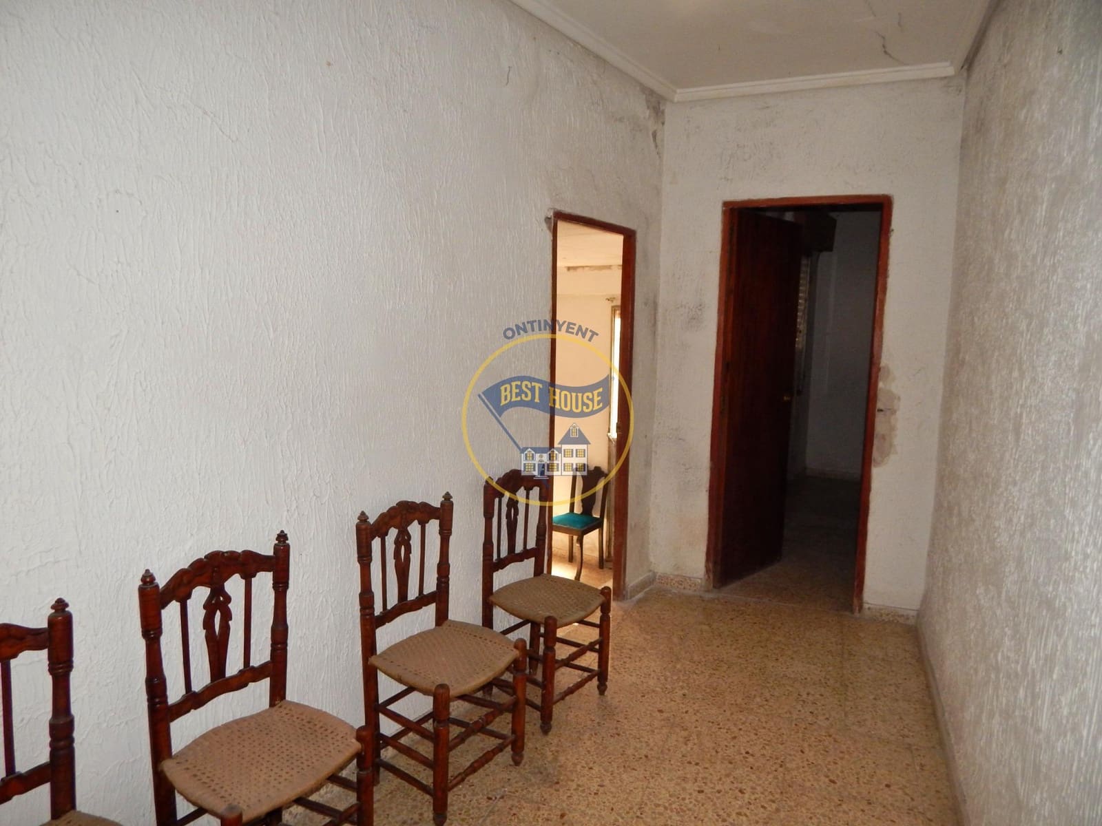 5 soveværelse Byhus til salg i Agullent - € 49.000 (Ref: 9129912)