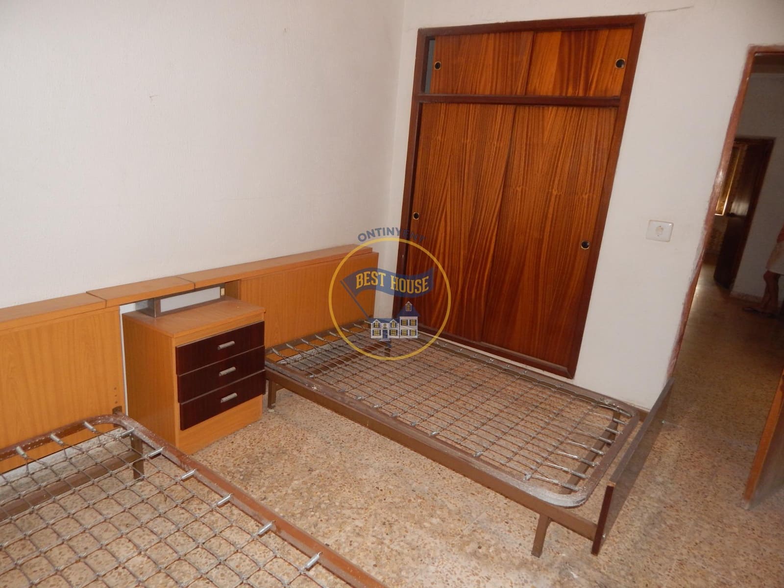 5 soveværelse Byhus til salg i Agullent - € 49.000 (Ref: 9129912)