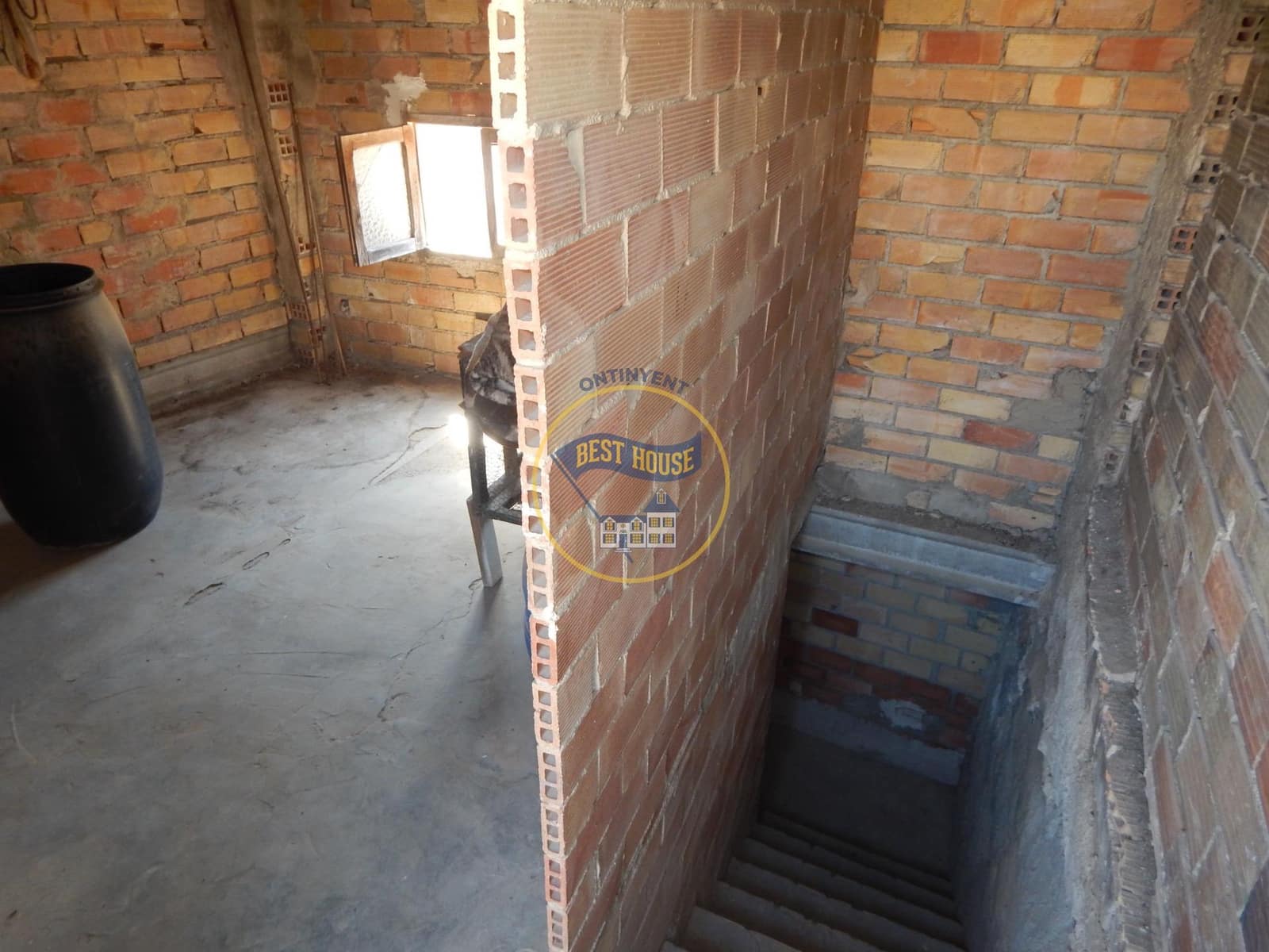 5 soveværelse Byhus til salg i Agullent - € 49.000 (Ref: 9129912)