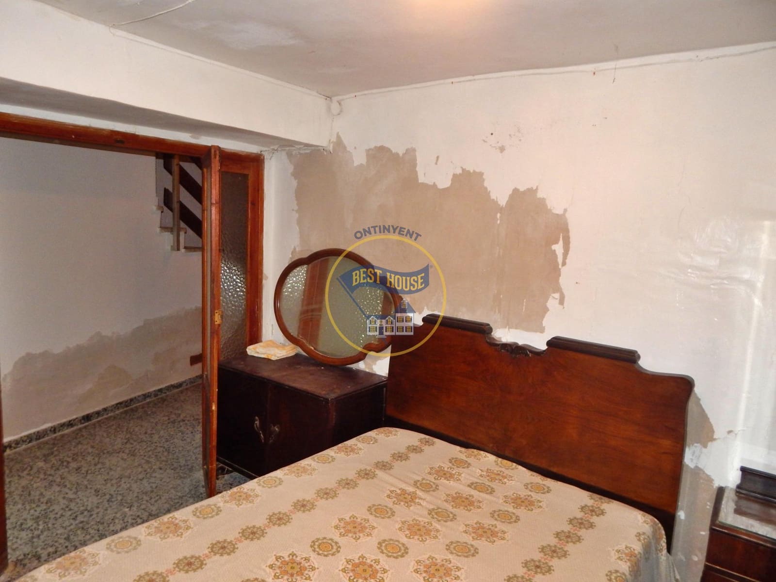 5 soveværelse Byhus til salg i Agullent - € 49.000 (Ref: 9129912)