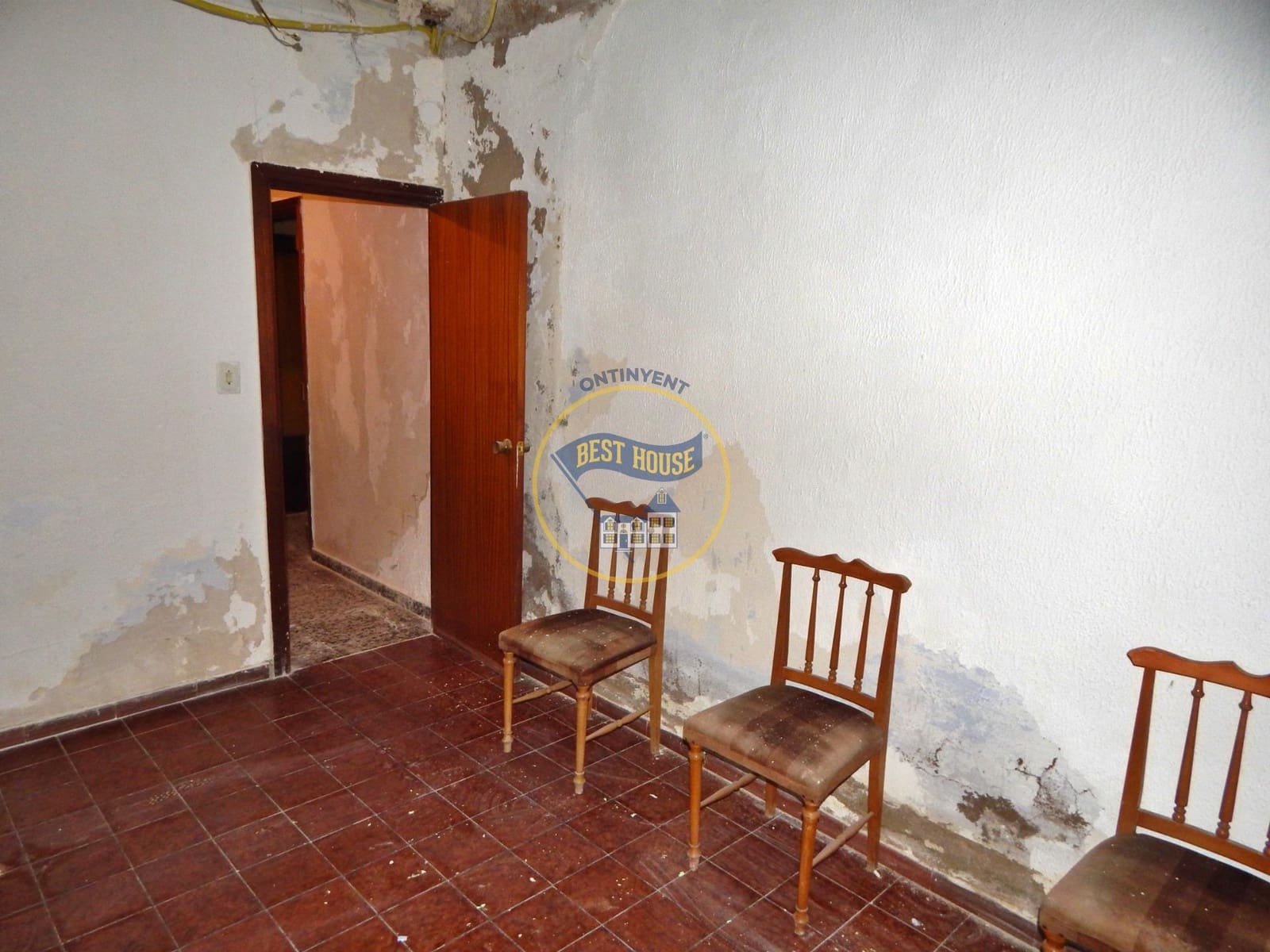 5 soveværelse Byhus til salg i Agullent - € 49.000 (Ref: 9129912)