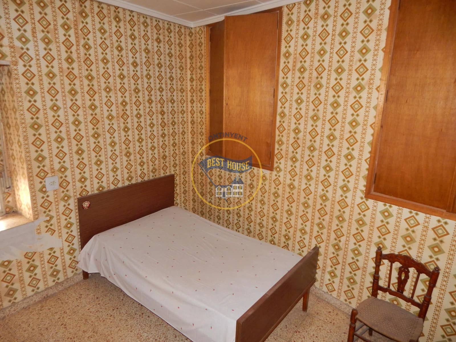 5 soveværelse Byhus til salg i Agullent - € 49.000 (Ref: 9129912)