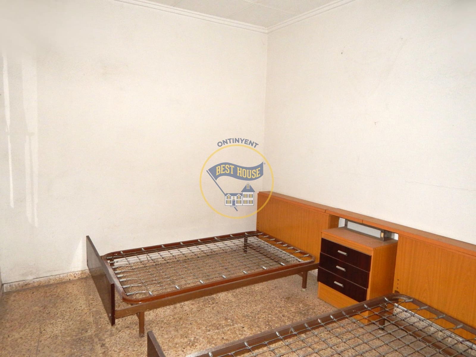 5 soveværelse Byhus til salg i Agullent - € 49.000 (Ref: 9129912)