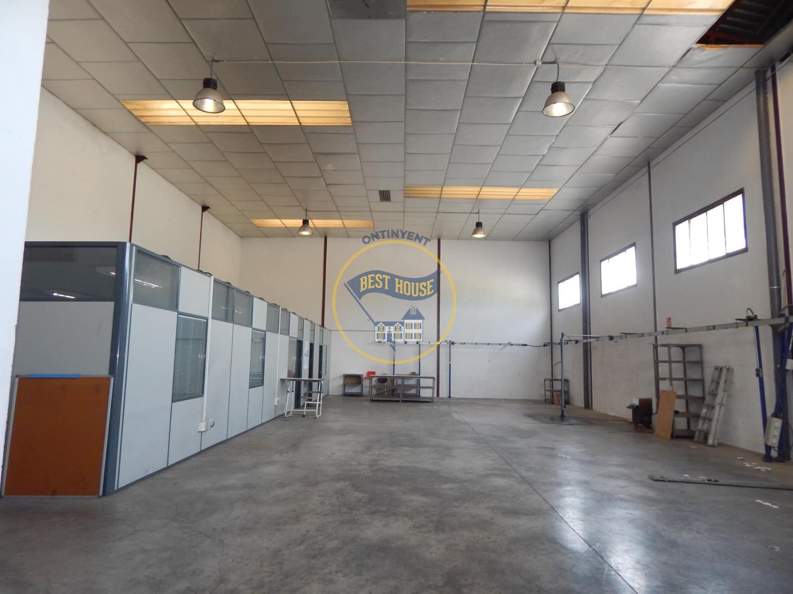 Biznes do wynajęcia w Ontinyent - 1 200 € (Ref: 9143133)