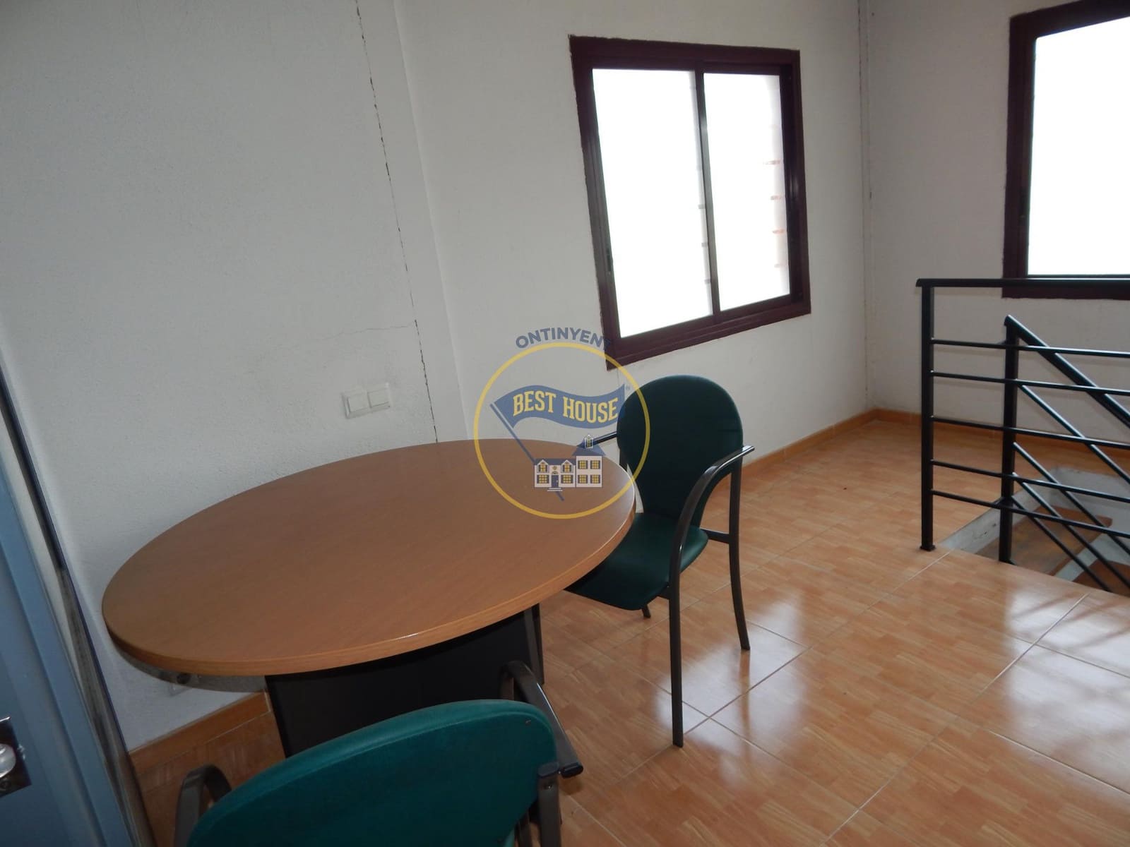 Biznes do wynajęcia w Ontinyent - 1 200 € (Ref: 9143133)