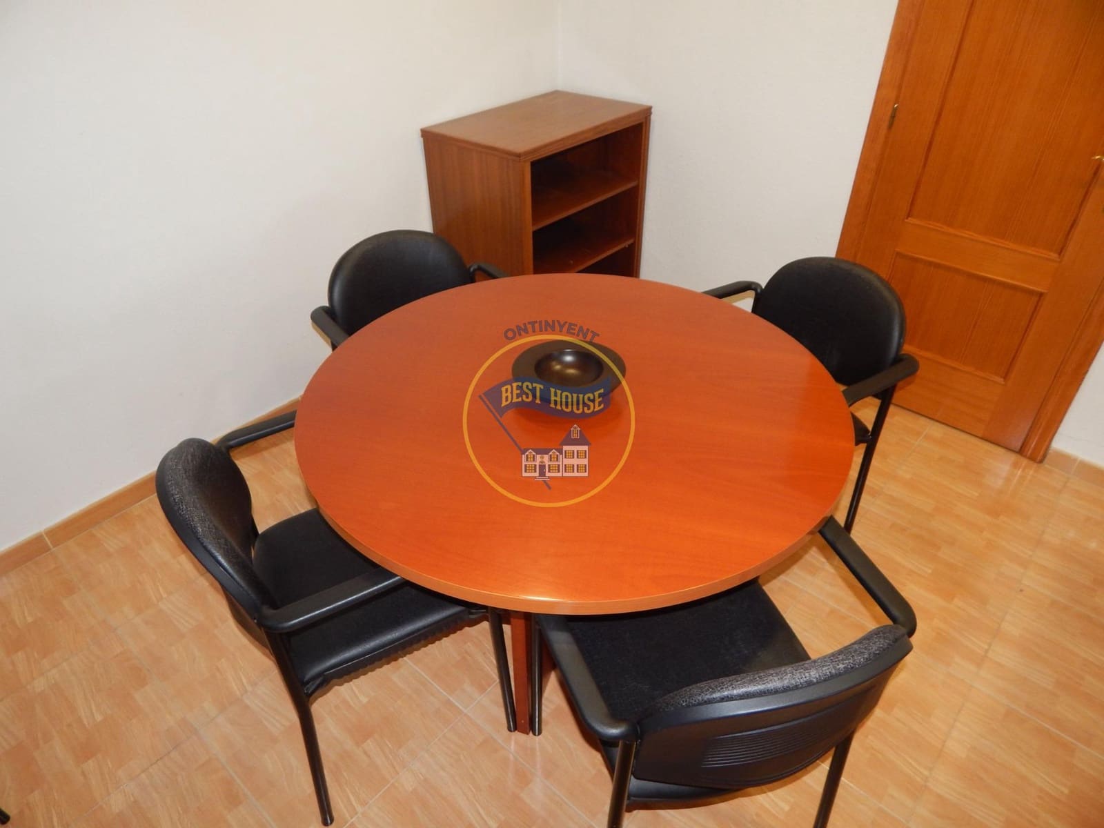 Biznes do wynajęcia w Ontinyent - 1 200 € (Ref: 9143133)