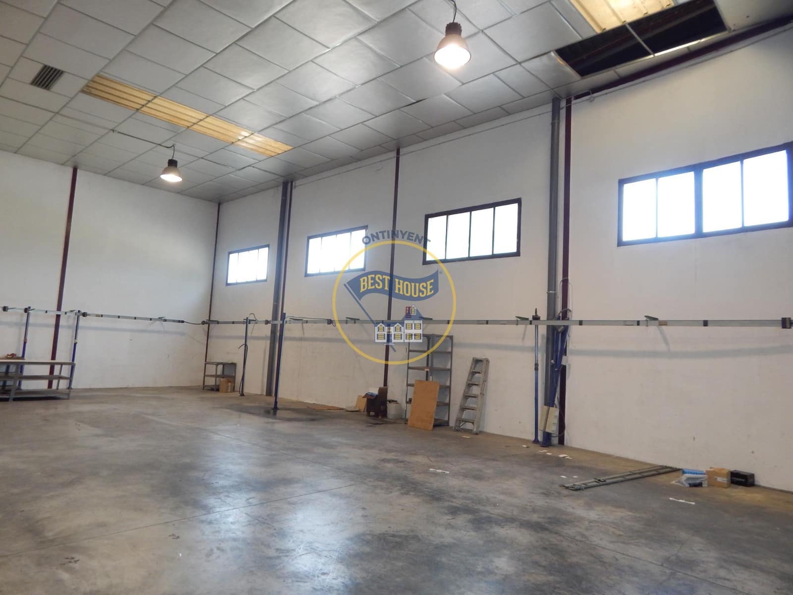 Biznes do wynajęcia w Ontinyent - 1 200 € (Ref: 9143133)