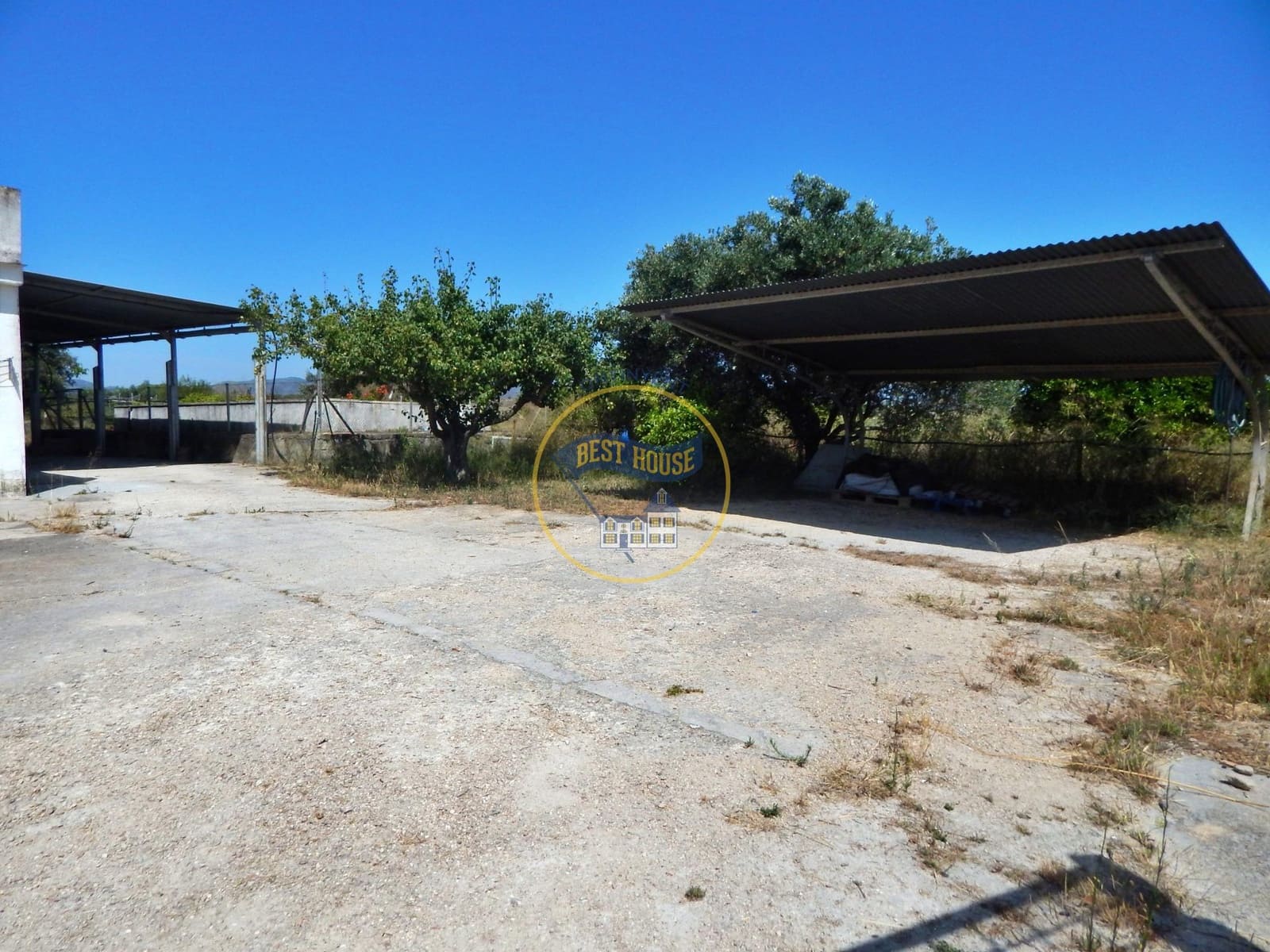 3 soveværelse Finca/Landehus til salg i Albaida med swimmingpool - € 110.000 (Ref: 9143134)