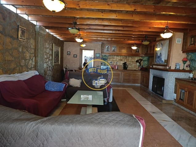 Chalet de 5 habitaciones en Ontinyent en venta con piscina garaje - 600.000 € (Ref: 9474792)