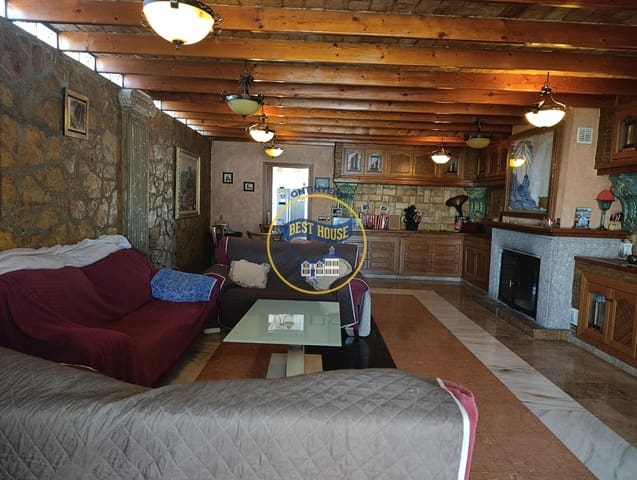 Chalet de 5 habitaciones en Ontinyent en venta con piscina garaje - 600.000 € (Ref: 9474792)