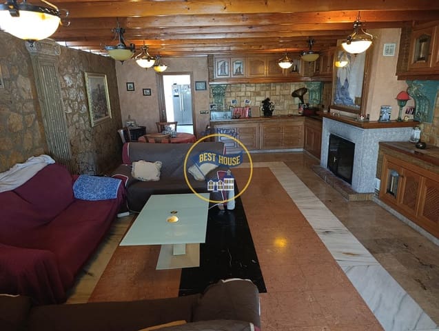 5 slaapkamer Villa te koop in Ontinyent met zwembad garage - € 600.000 (Ref: 9474792)