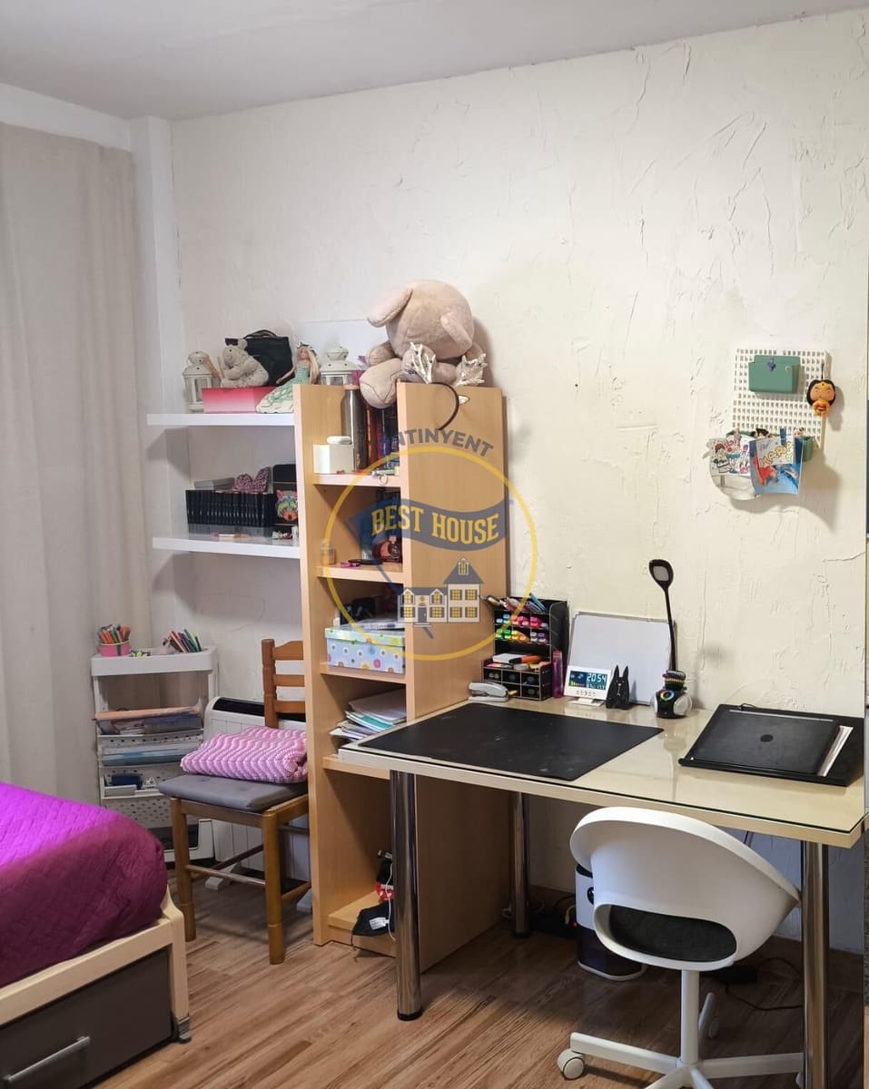 4 bedroom Villa for sale in Caudete - € 180,000 (Ref: 9504491)