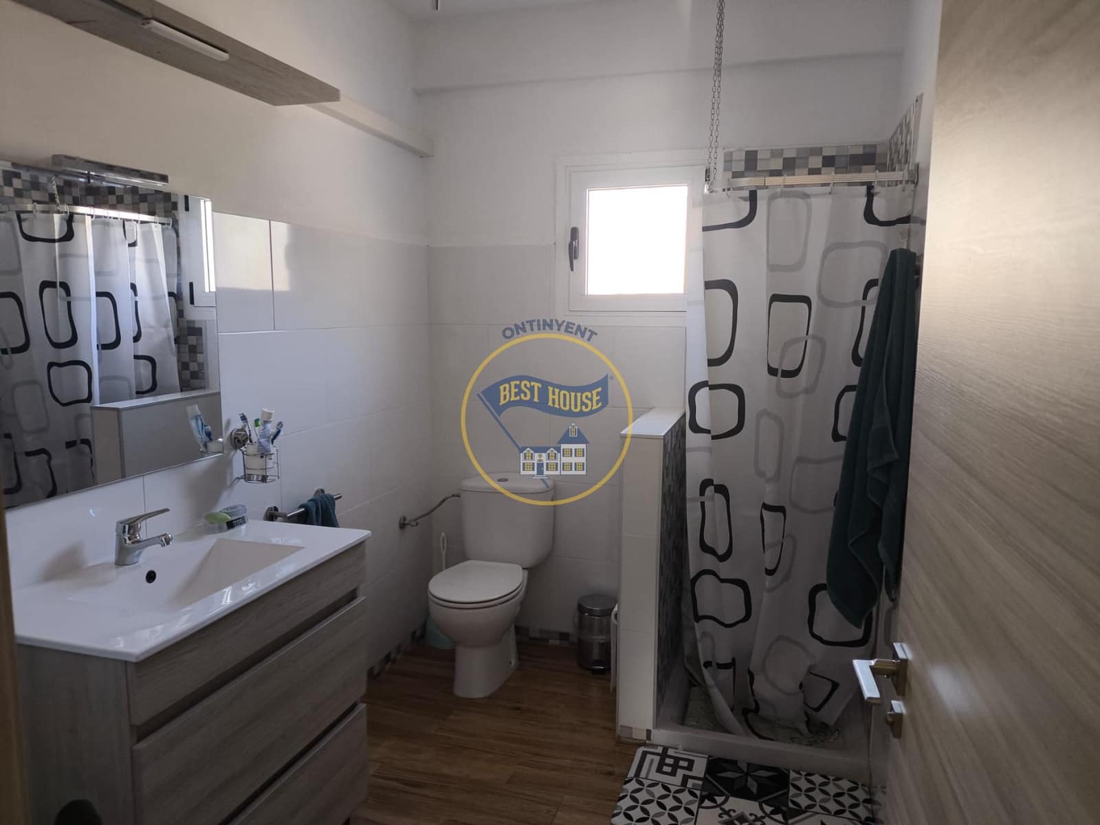 4 bedroom Villa for sale in Caudete - € 180,000 (Ref: 9504491)