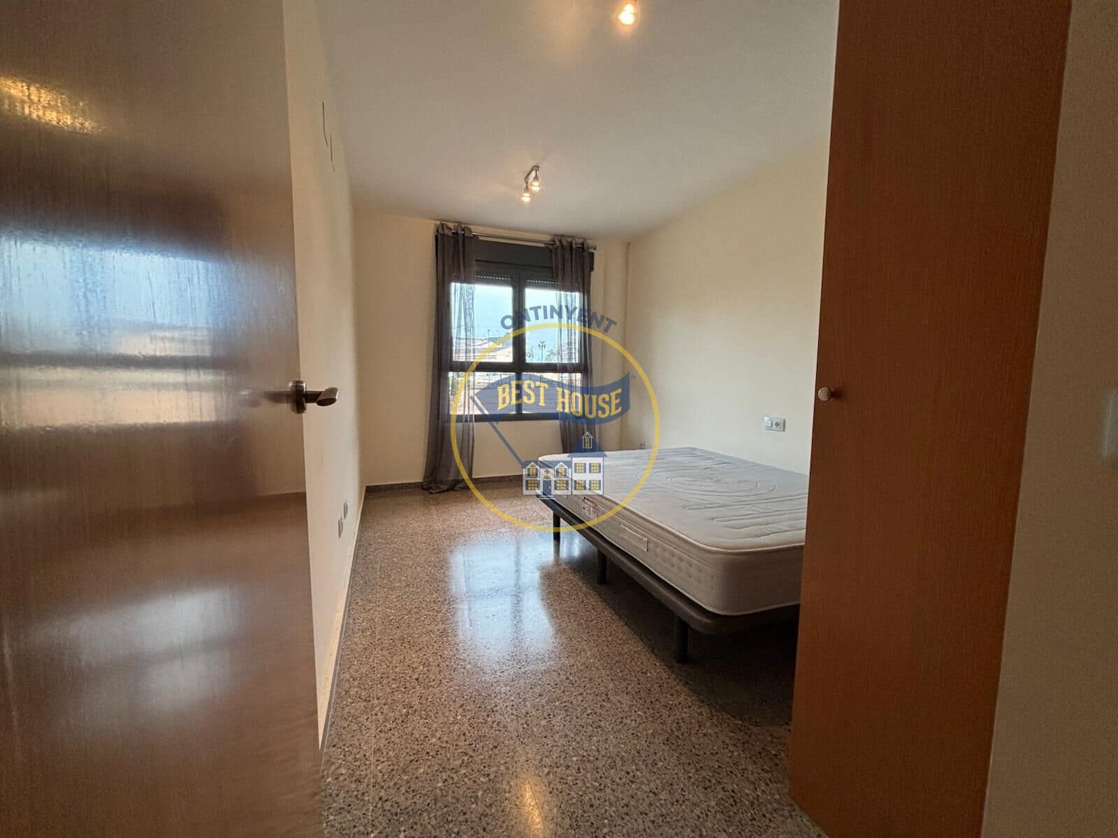 3 makuuhuone Asunto myytävänä paikassa L'Olleria mukana 
autotalli - 144 000 € (Ref: 9519179)