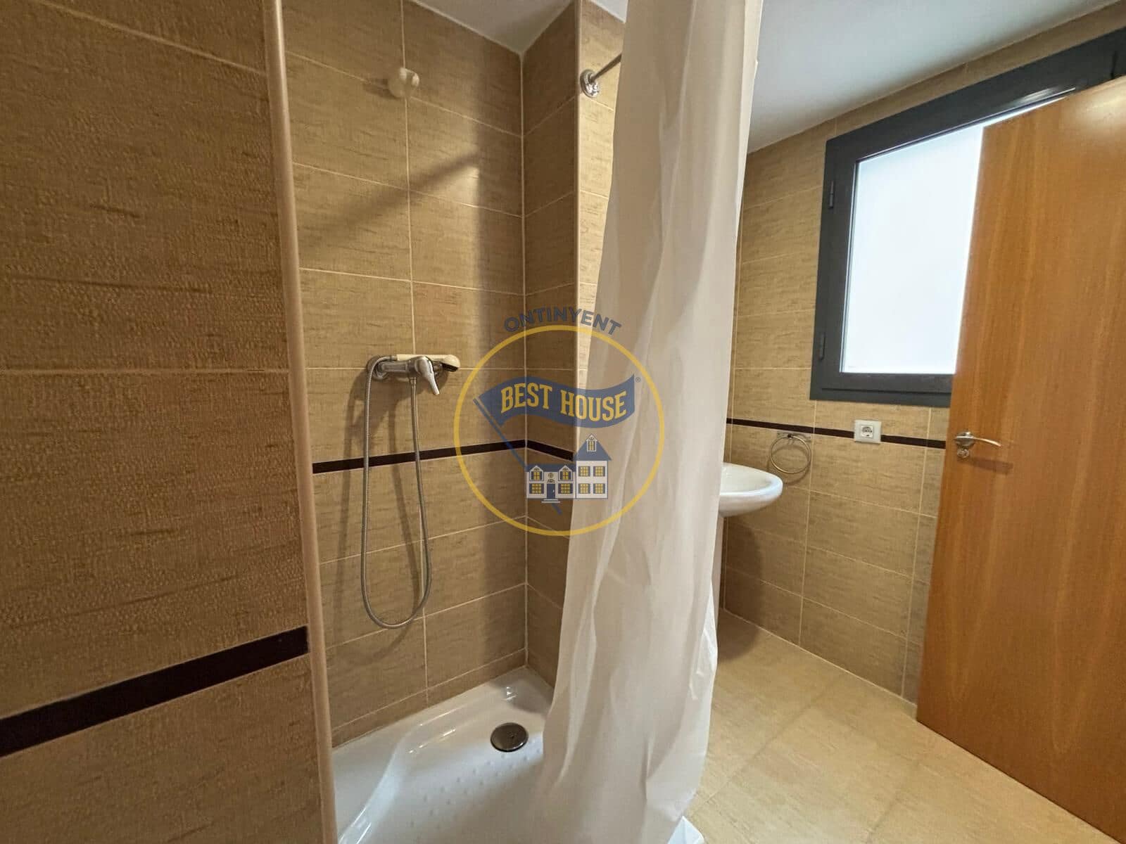 3 makuuhuone Asunto myytävänä paikassa L'Olleria mukana 
autotalli - 144 000 € (Ref: 9519179)