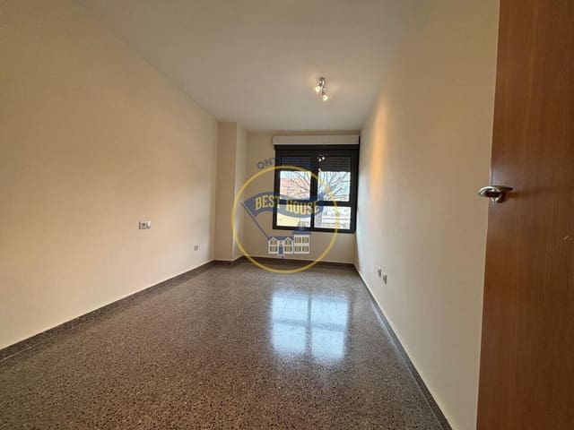 3 makuuhuone Asunto myytävänä paikassa L'Olleria mukana 
autotalli - 144 000 € (Ref: 9519179)