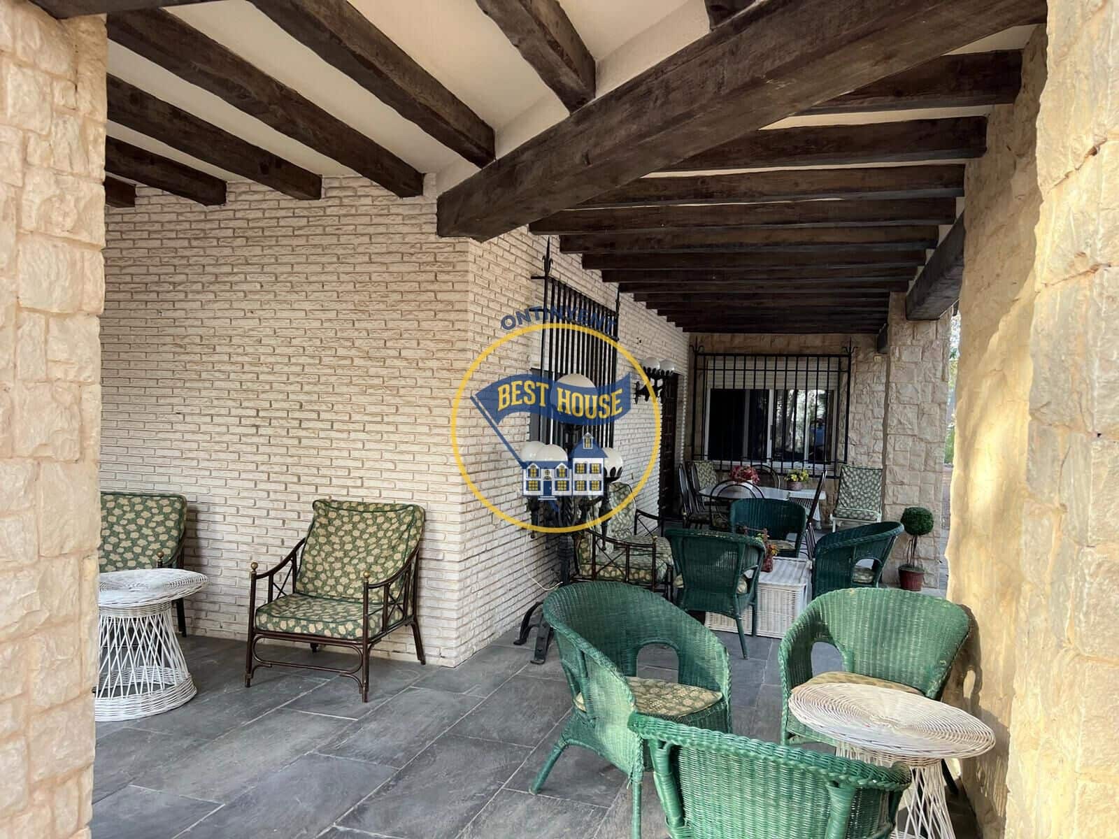 7 bedroom Villa for sale in Fontanars dels Alforins with pool - € 820,000 (Ref: 9533912)