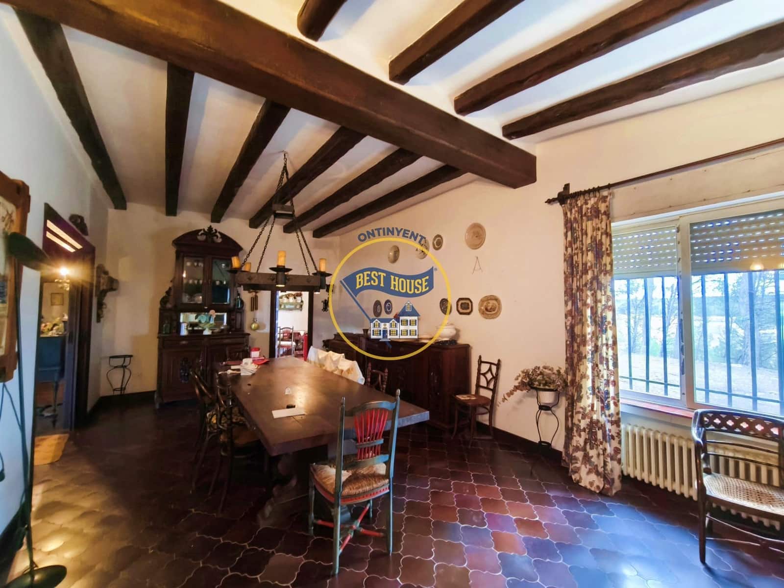 7 bedroom Villa for sale in Fontanars dels Alforins with pool - € 820,000 (Ref: 9533912)