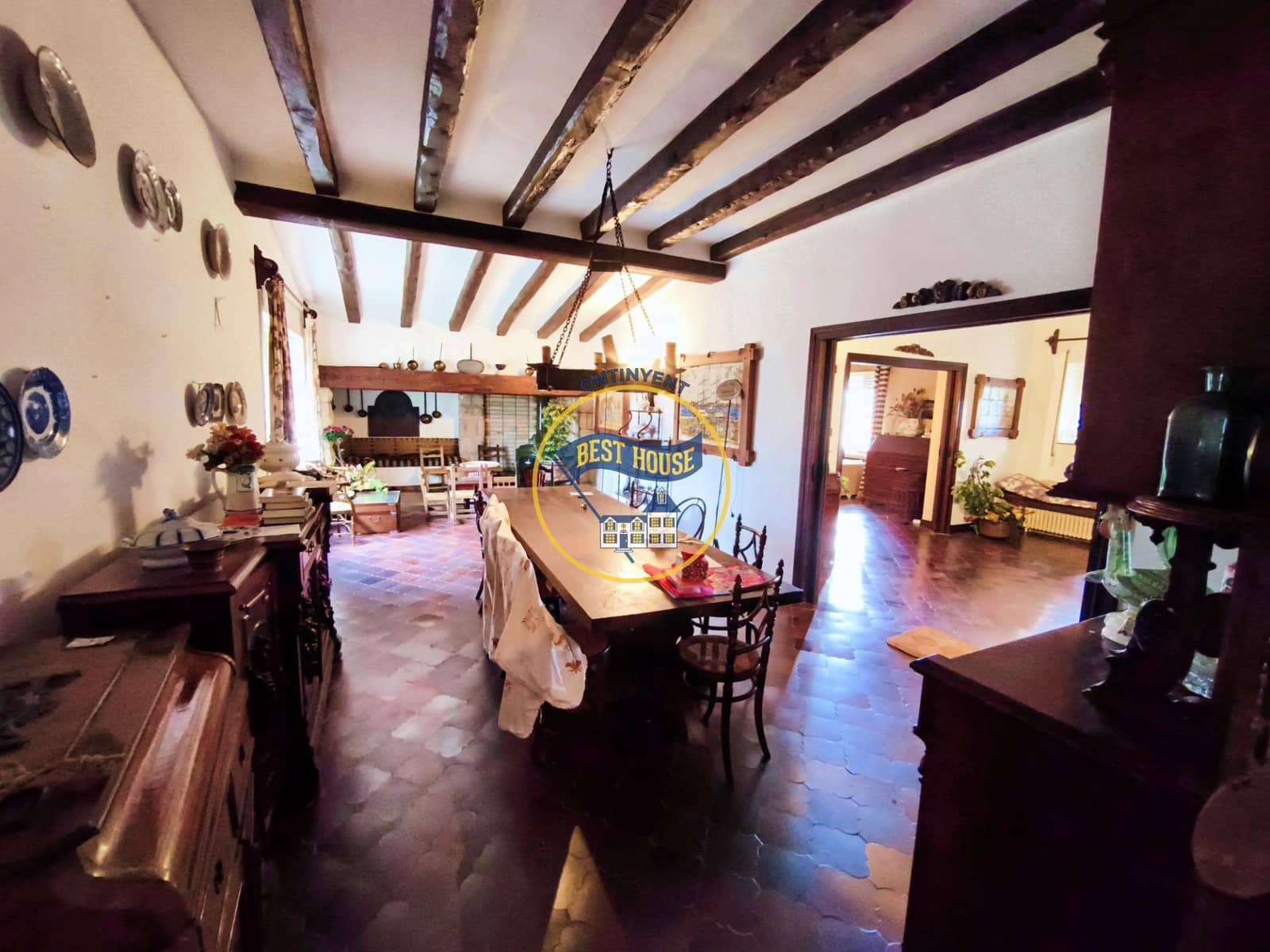 7 bedroom Villa for sale in Fontanars dels Alforins with pool - € 820,000 (Ref: 9533912)