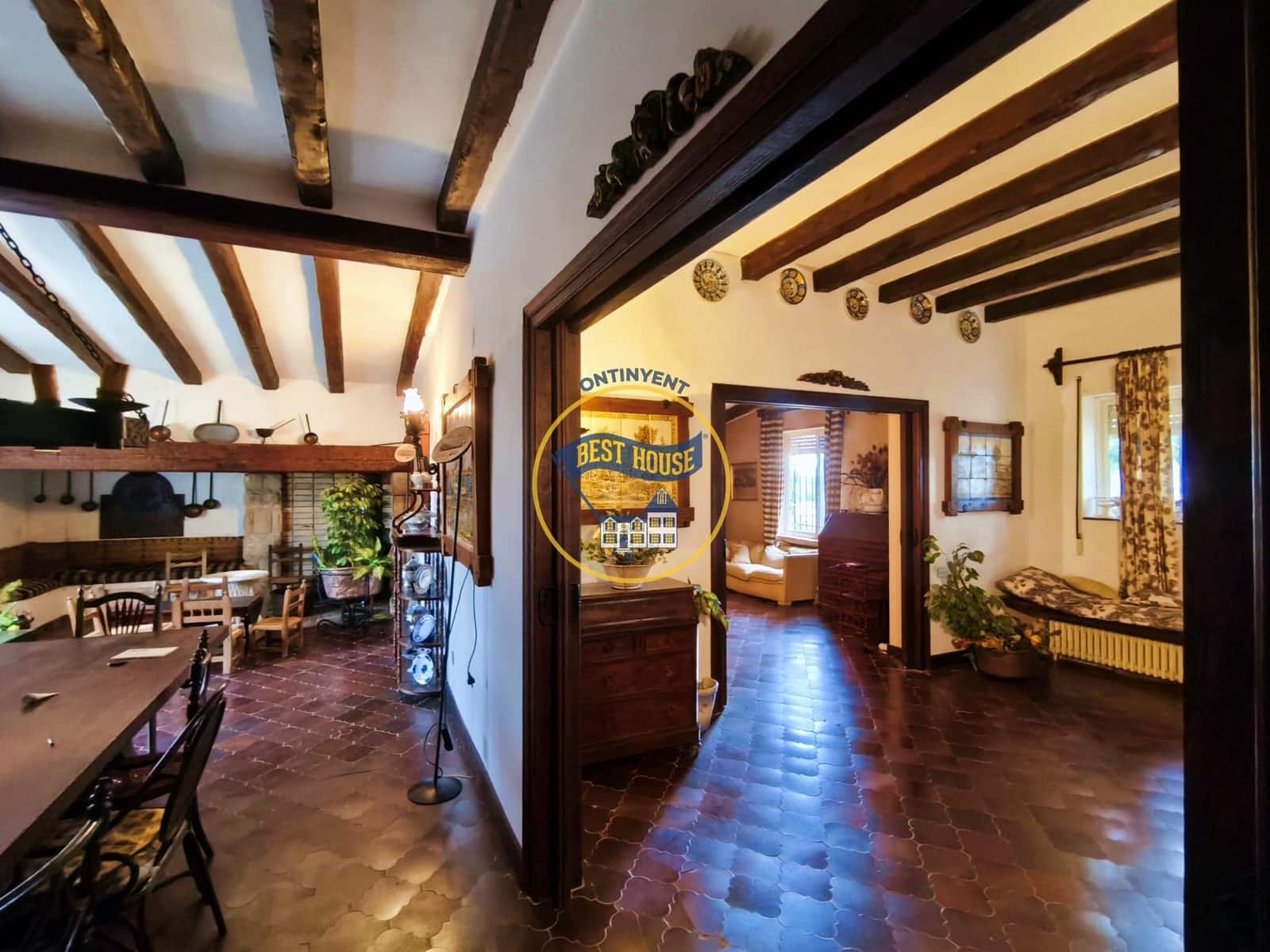 7 bedroom Villa for sale in Fontanars dels Alforins with pool - € 820,000 (Ref: 9533912)