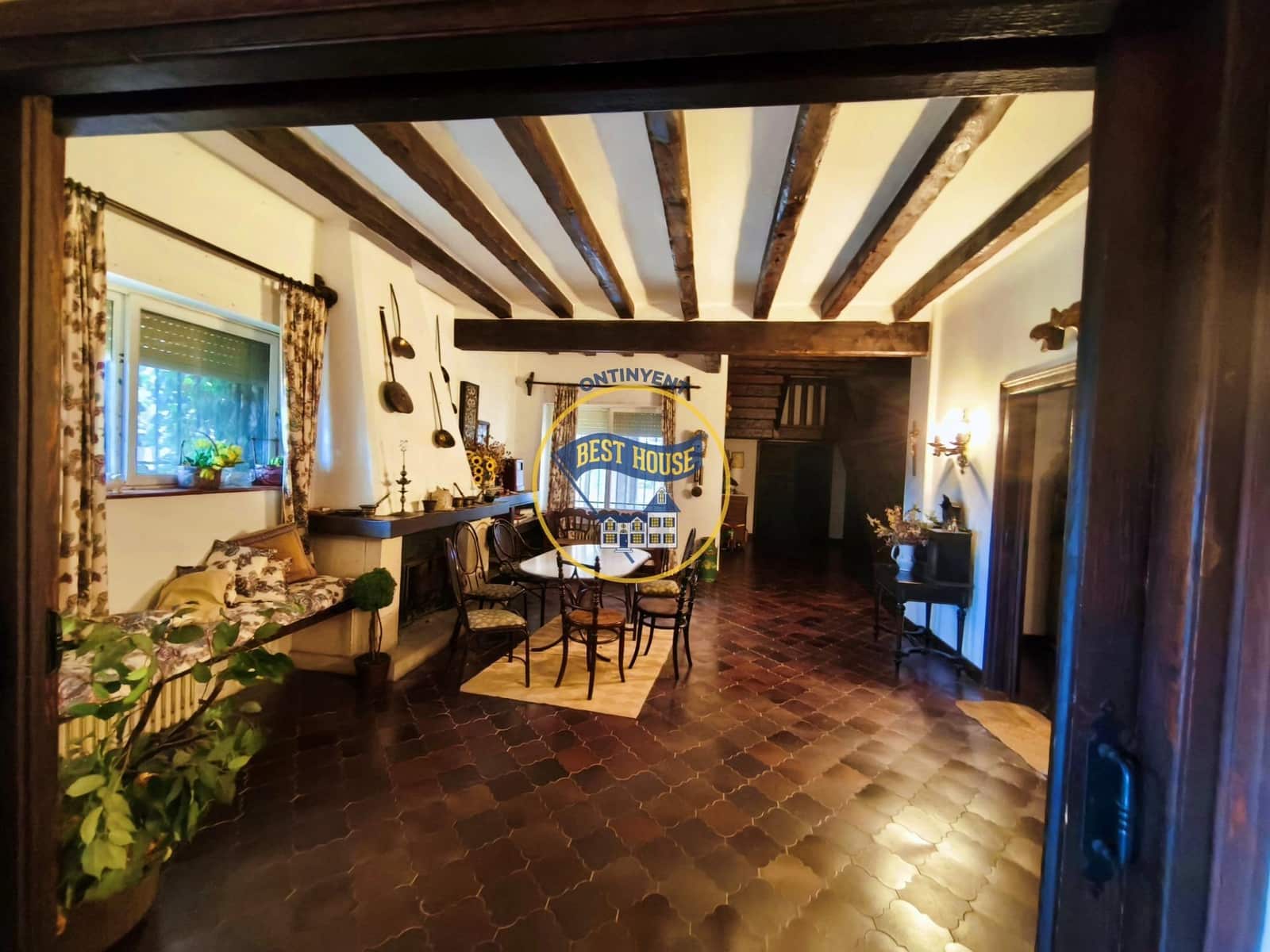 7 bedroom Villa for sale in Fontanars dels Alforins with pool - € 820,000 (Ref: 9533912)