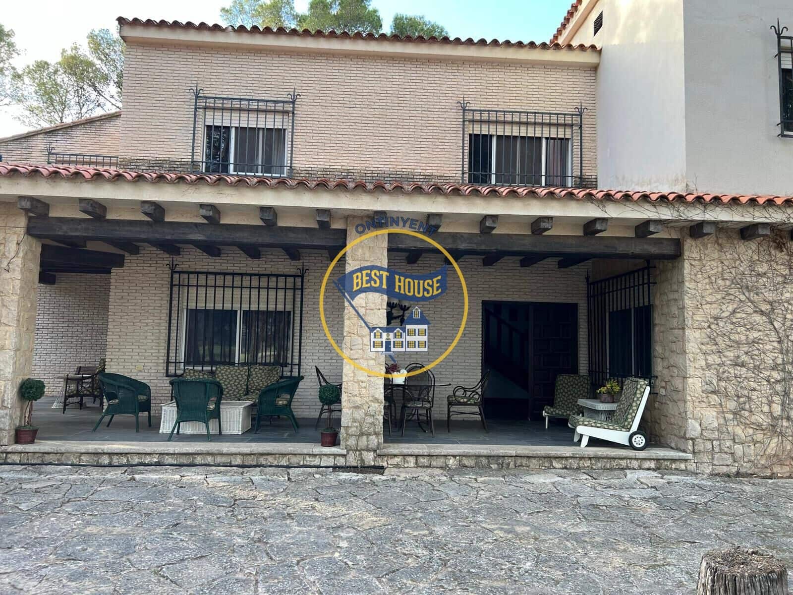 7 bedroom Villa for sale in Fontanars dels Alforins with pool - € 820,000 (Ref: 9533912)