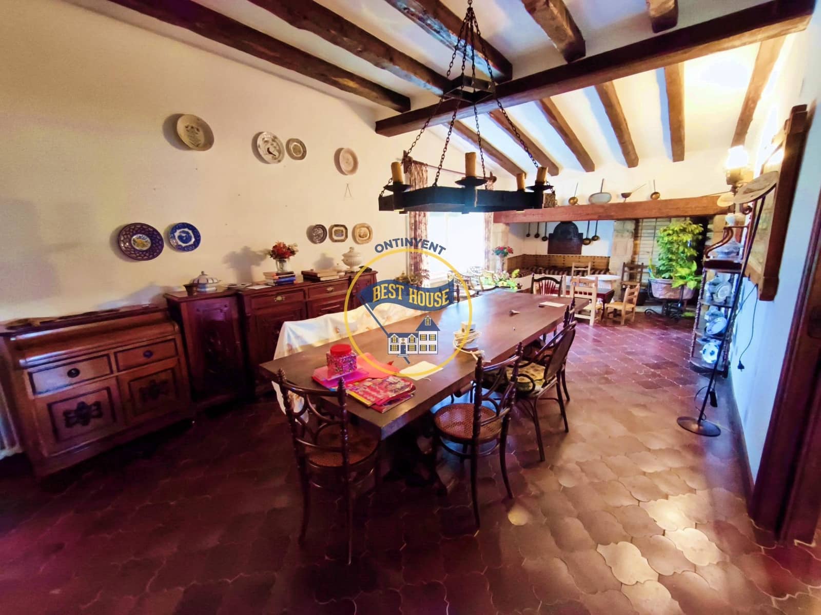 7 bedroom Villa for sale in Fontanars dels Alforins with pool - € 820,000 (Ref: 9533912)