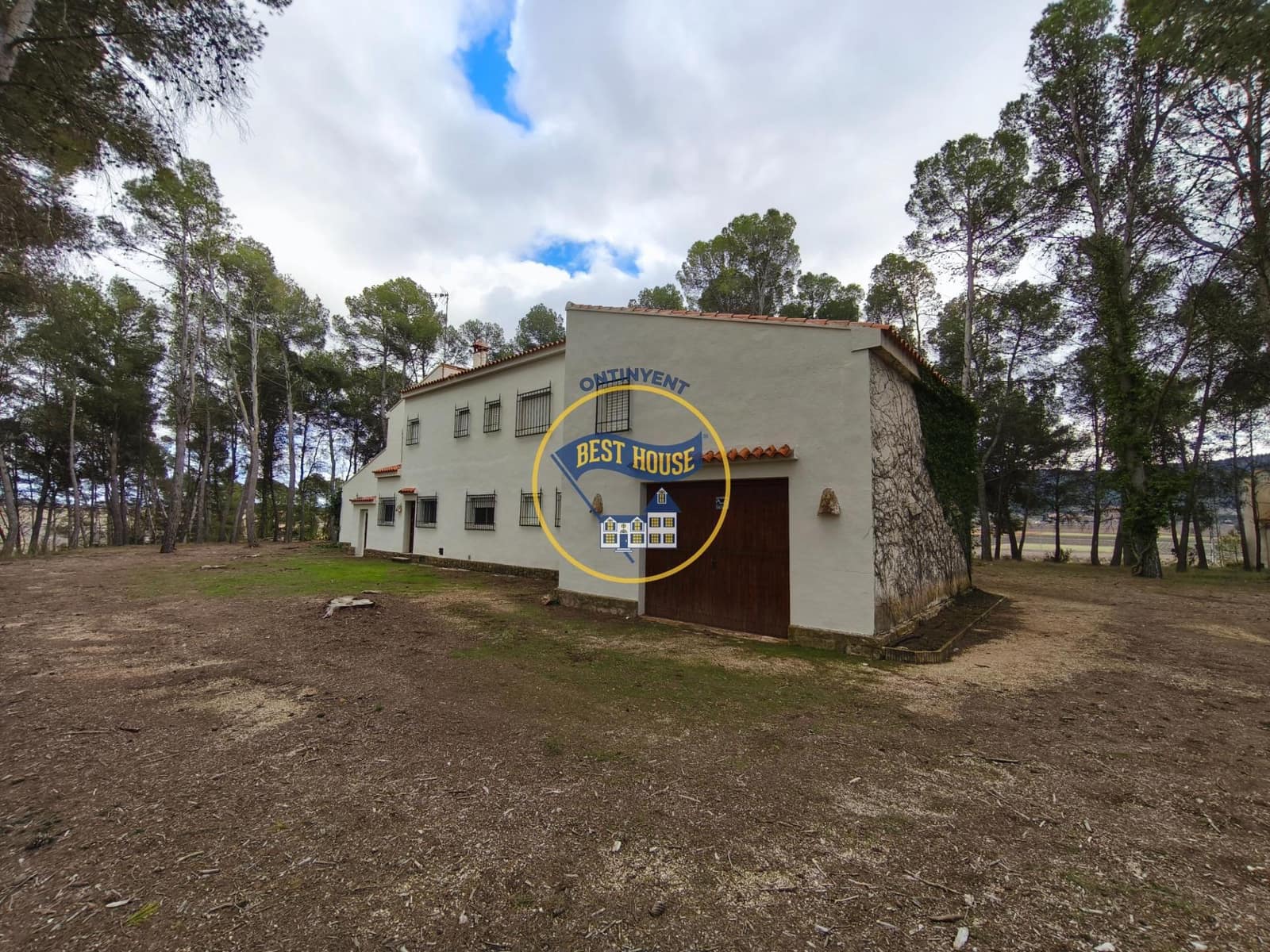 7 bedroom Villa for sale in Fontanars dels Alforins with pool - € 820,000 (Ref: 9533912)